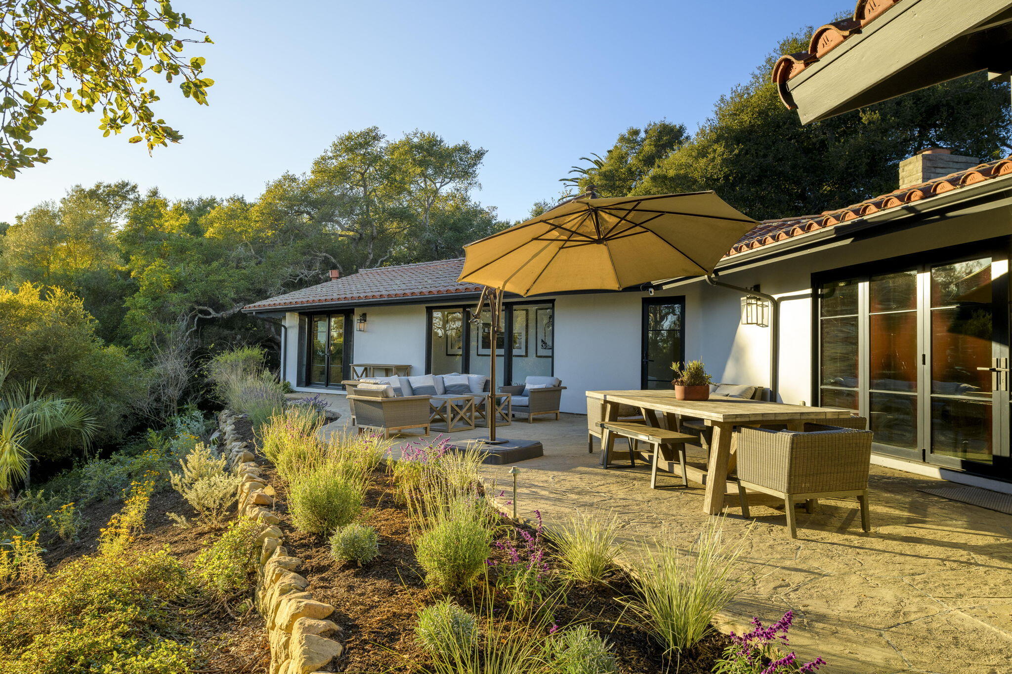 Santa Barbara, California 93108, United States, 4 Bedrooms Bedrooms, ,3 BathroomsBathrooms,Residential,Active,91588