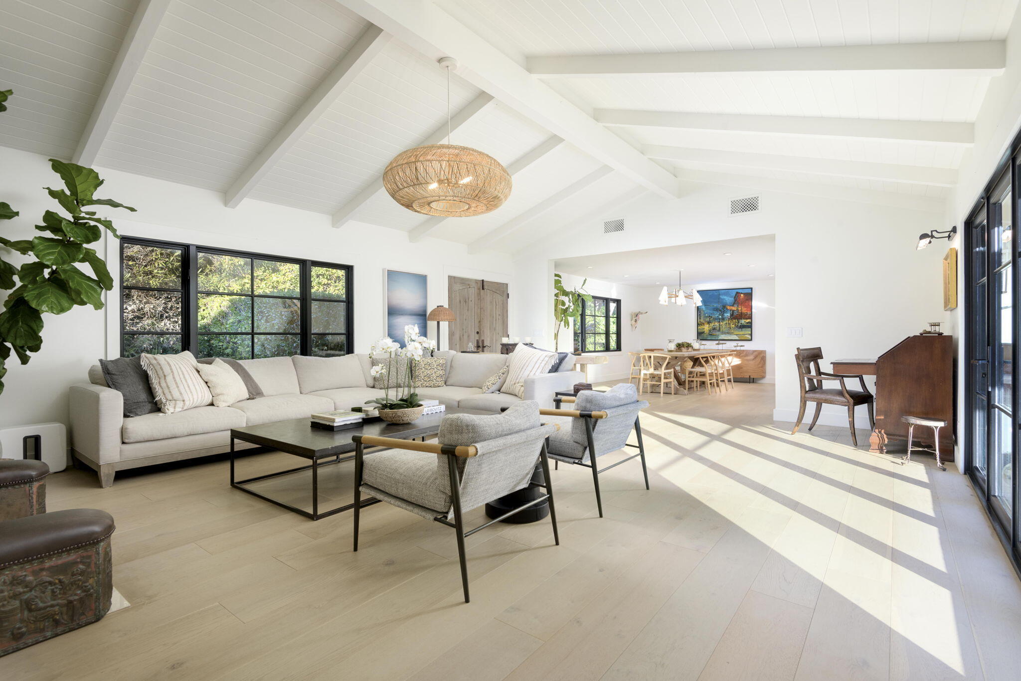 Santa Barbara, California 93108, United States, 4 Bedrooms Bedrooms, ,3 BathroomsBathrooms,Residential,Active,91588