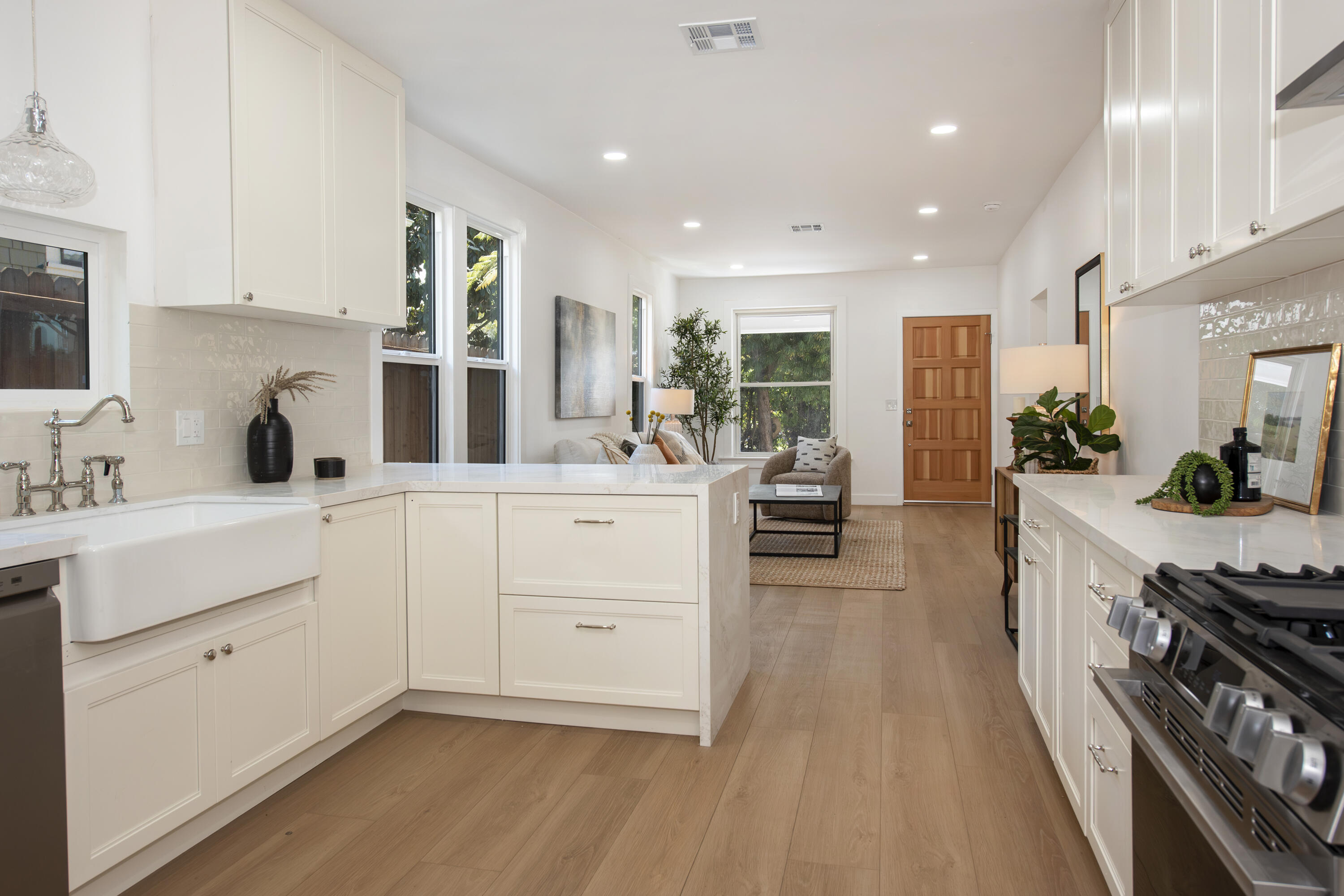405 E Figueroa Street