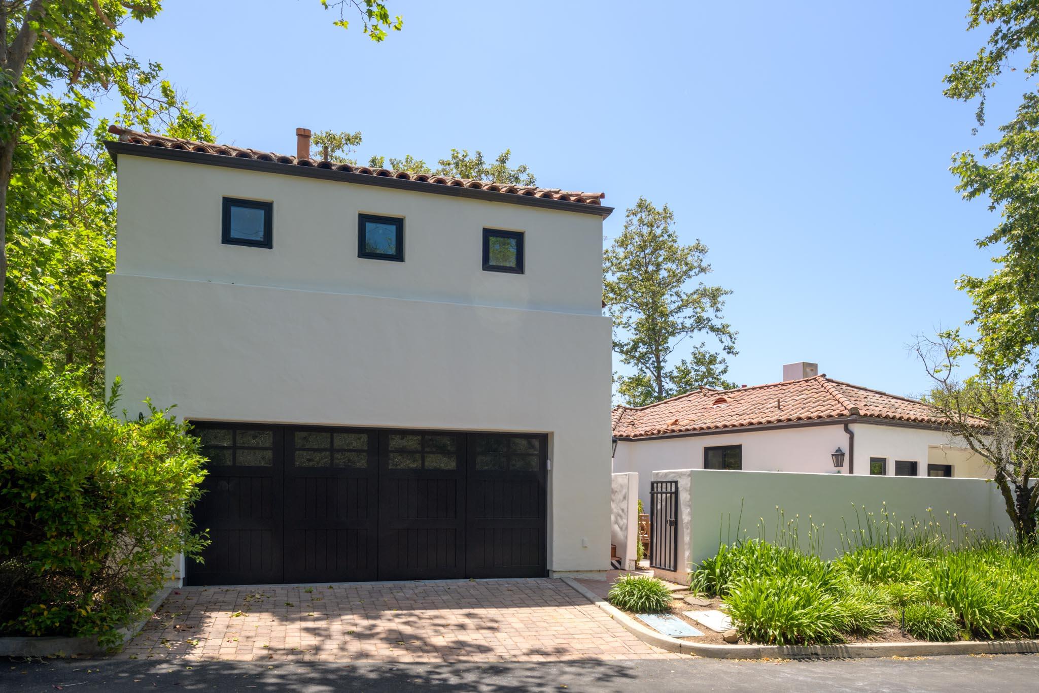 Santa Barbara, California 93105, United States, 3 Bedrooms Bedrooms, ,4 BathroomsBathrooms,Residential,Active,157626