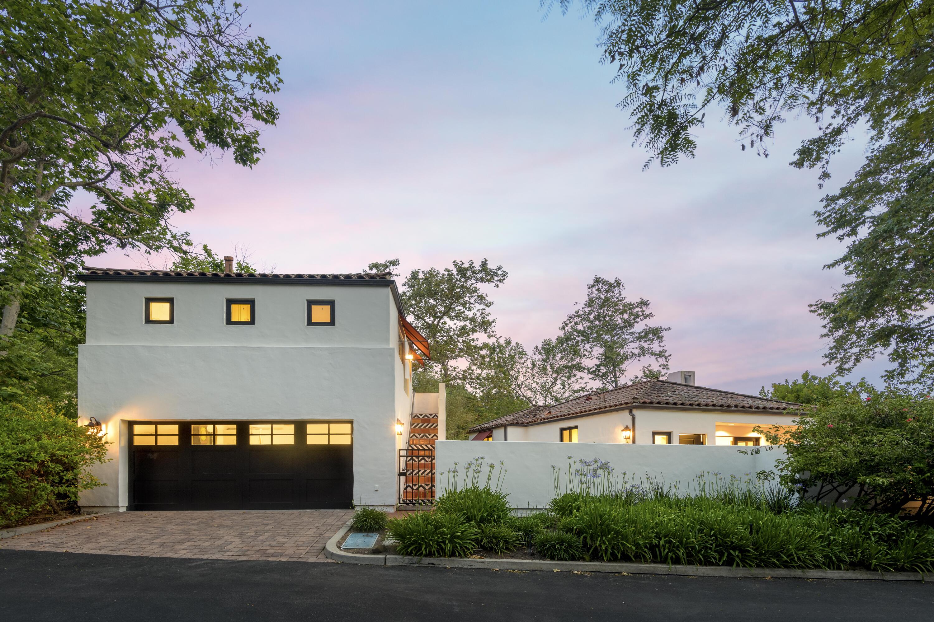 Santa Barbara, California 93105, United States, 3 Bedrooms Bedrooms, ,4 BathroomsBathrooms,Residential,Active,157626