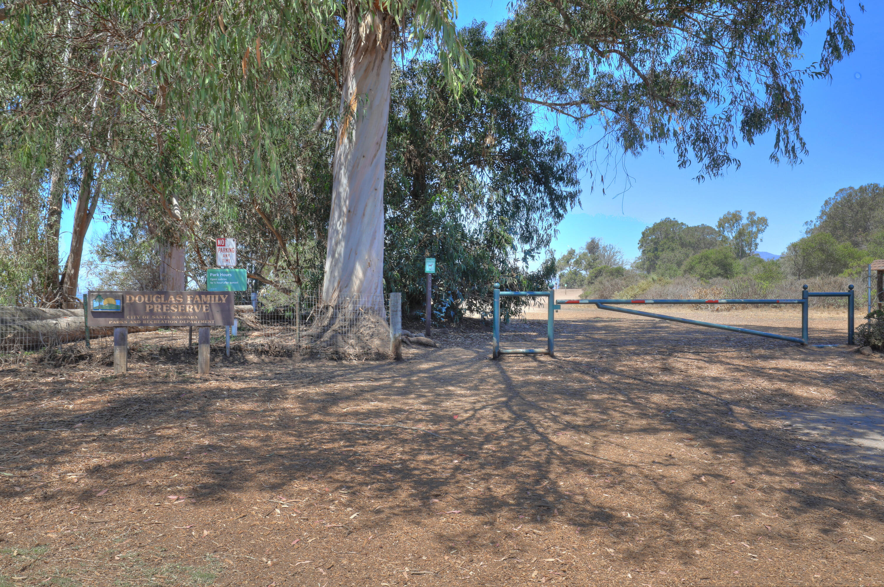 Santa Barbara, California 93105, United States, 3 Bedrooms Bedrooms, ,4 BathroomsBathrooms,Residential,Active,157626