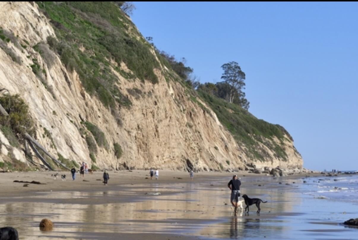 Santa Barbara, California 93105, United States, 3 Bedrooms Bedrooms, ,4 BathroomsBathrooms,Residential,Active,157626