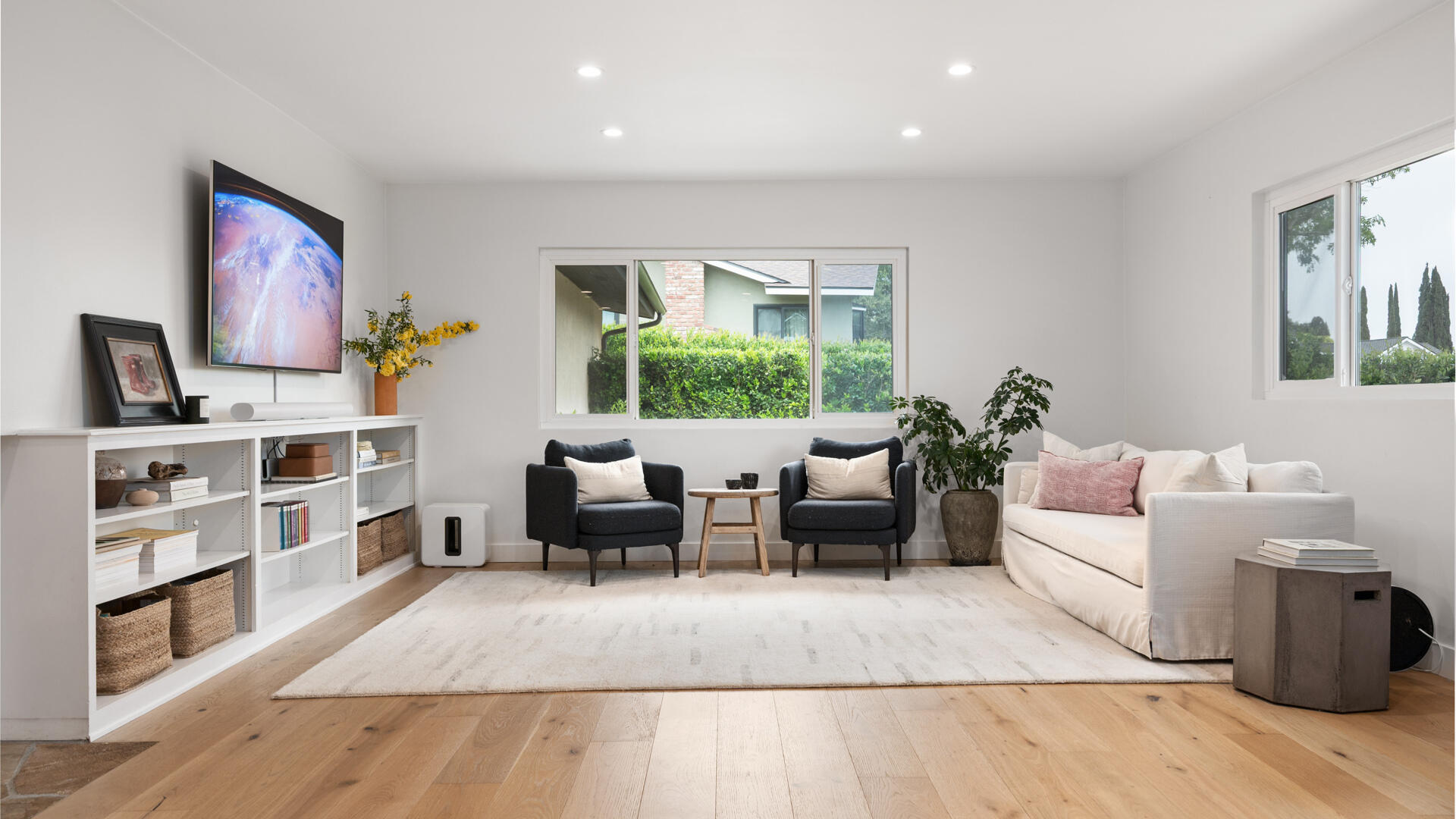 Solvang, California 93463, United States, 3 Bedrooms Bedrooms, ,3 BathroomsBathrooms,Residential,Active,243773