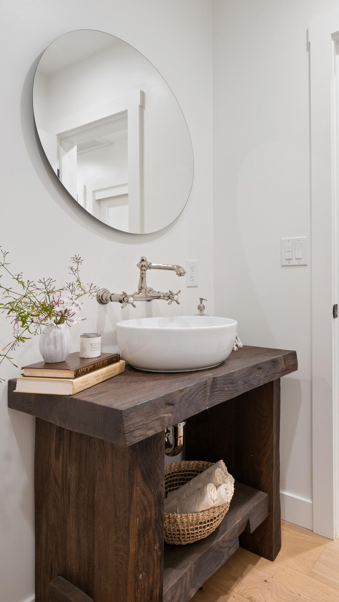 Solvang, California 93463, United States, 3 Bedrooms Bedrooms, ,3 BathroomsBathrooms,Residential,Active,243773