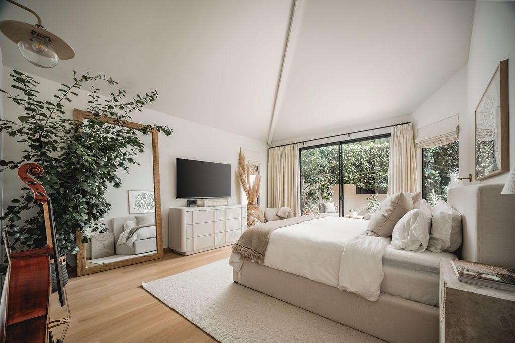 Santa Barbara, California 93108, United States, 3 Bedrooms Bedrooms, ,3 BathroomsBathrooms,Residential,Active,222461