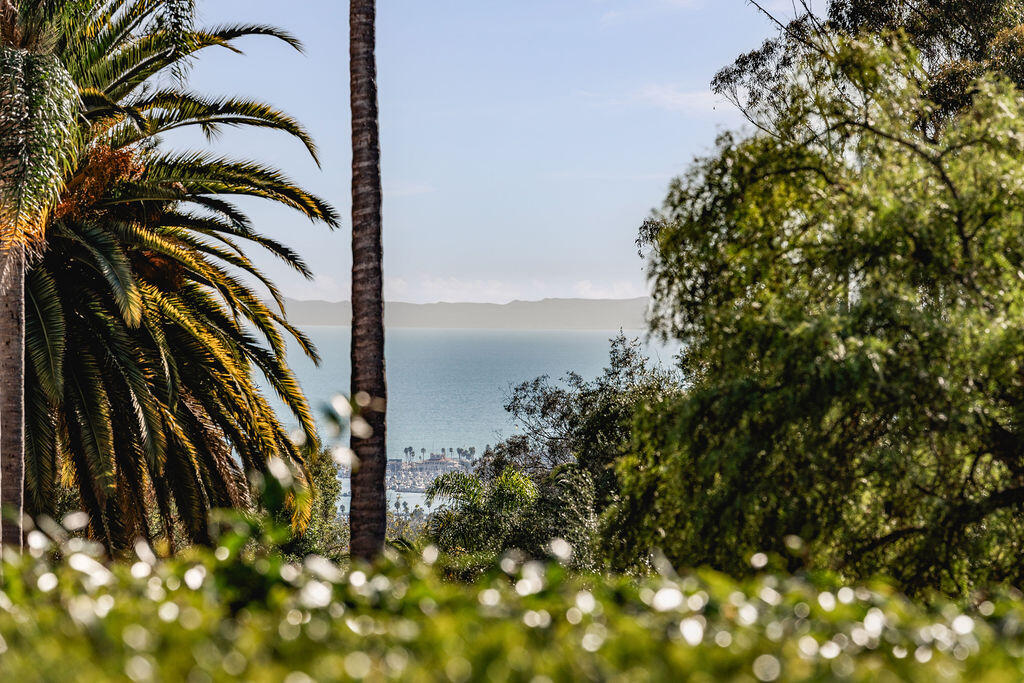 Santa Barbara, California 93108, United States, 3 Bedrooms Bedrooms, ,3 BathroomsBathrooms,Residential,Active,222461