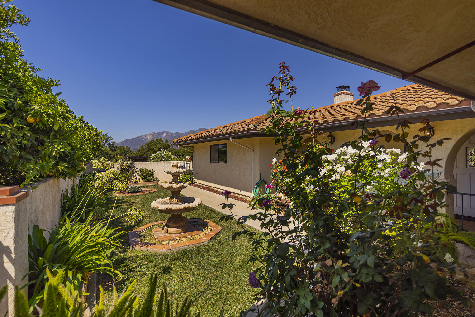 Ojai, California 93023, United States, 3 Bedrooms Bedrooms, ,2 BathroomsBathrooms,Residential,Active,201135