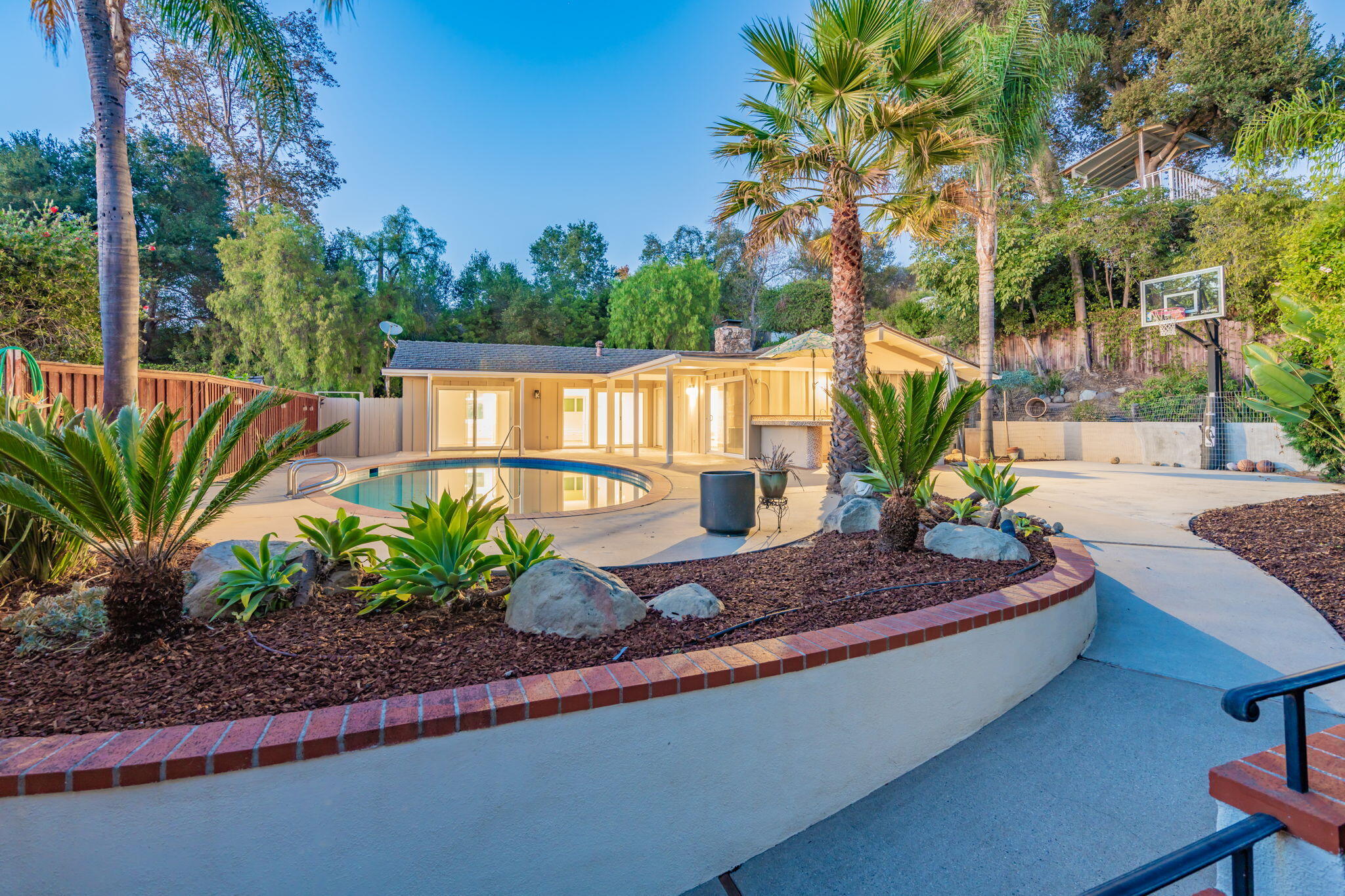 3699 Rockcreek Road