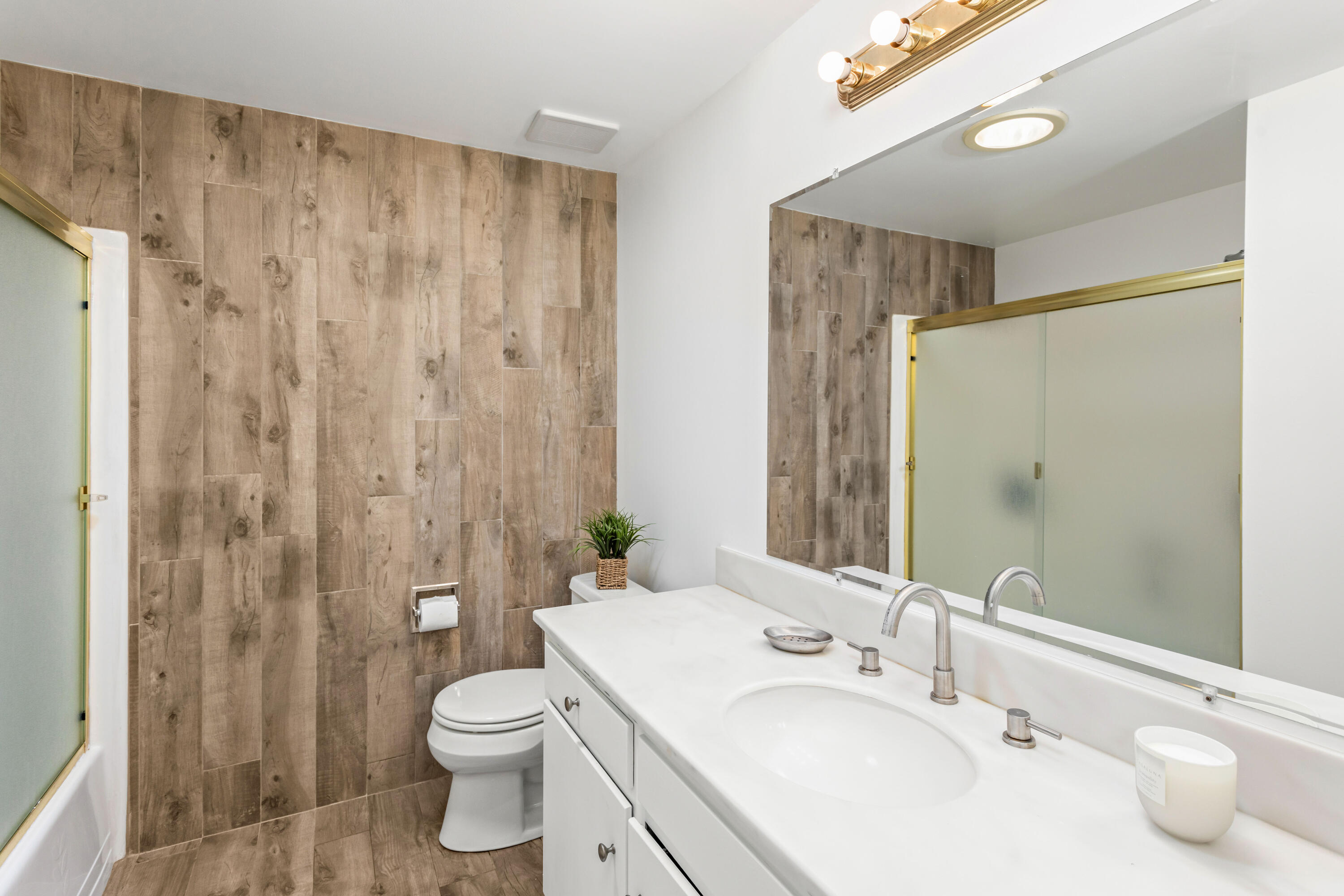 Goleta, California 93117, United States, 4 Bedrooms Bedrooms, ,2 BathroomsBathrooms,Residential,Active,230639