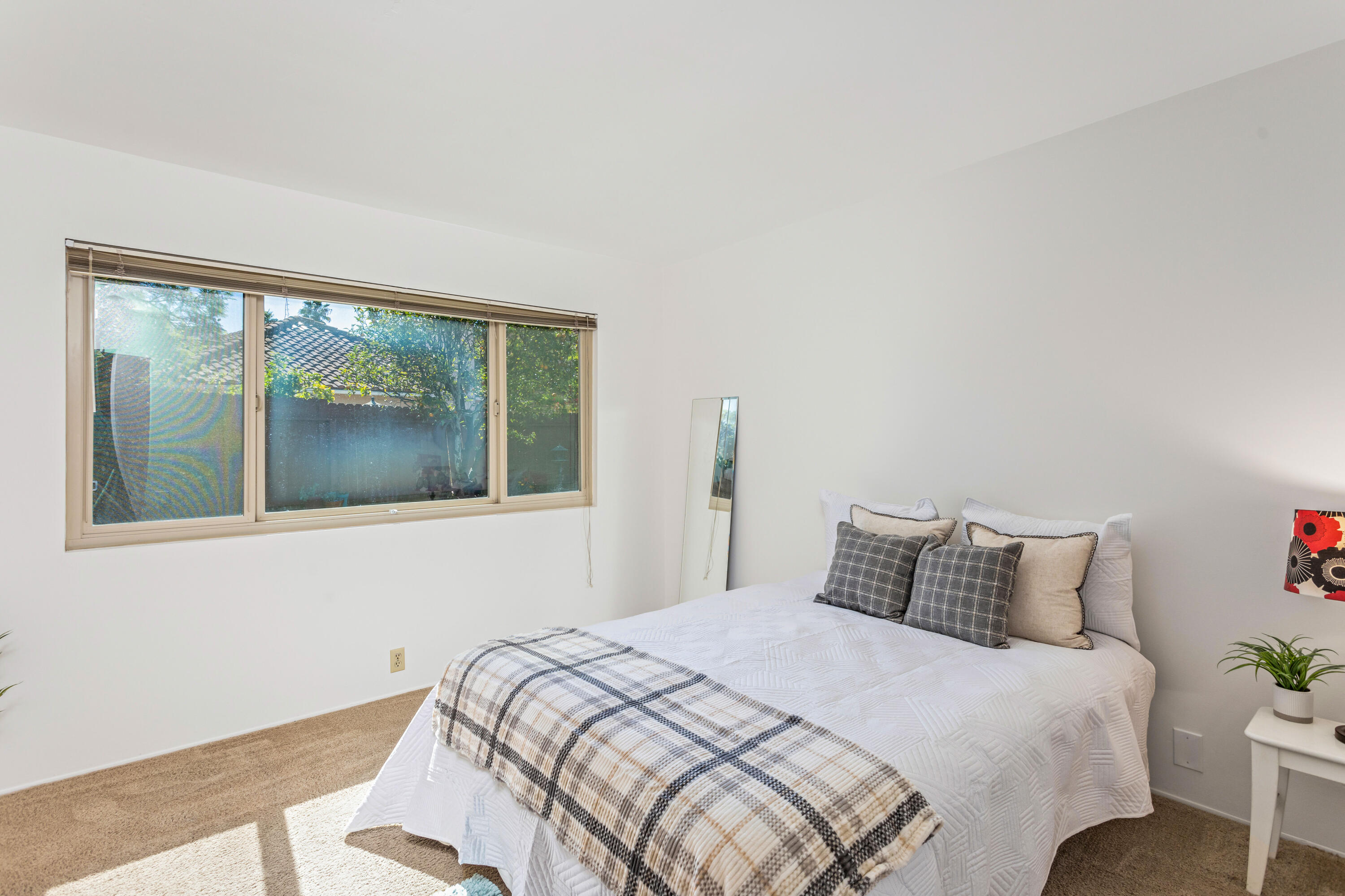 Goleta, California 93117, United States, 4 Bedrooms Bedrooms, ,2 BathroomsBathrooms,Residential,Active,230639