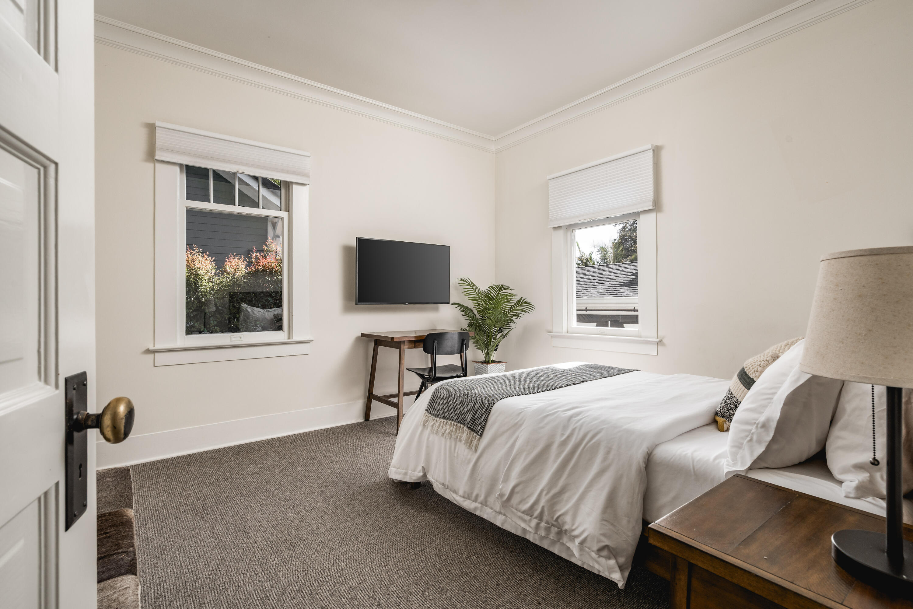 Santa Barbara, California 93103, United States, ,Residential,Active,243464