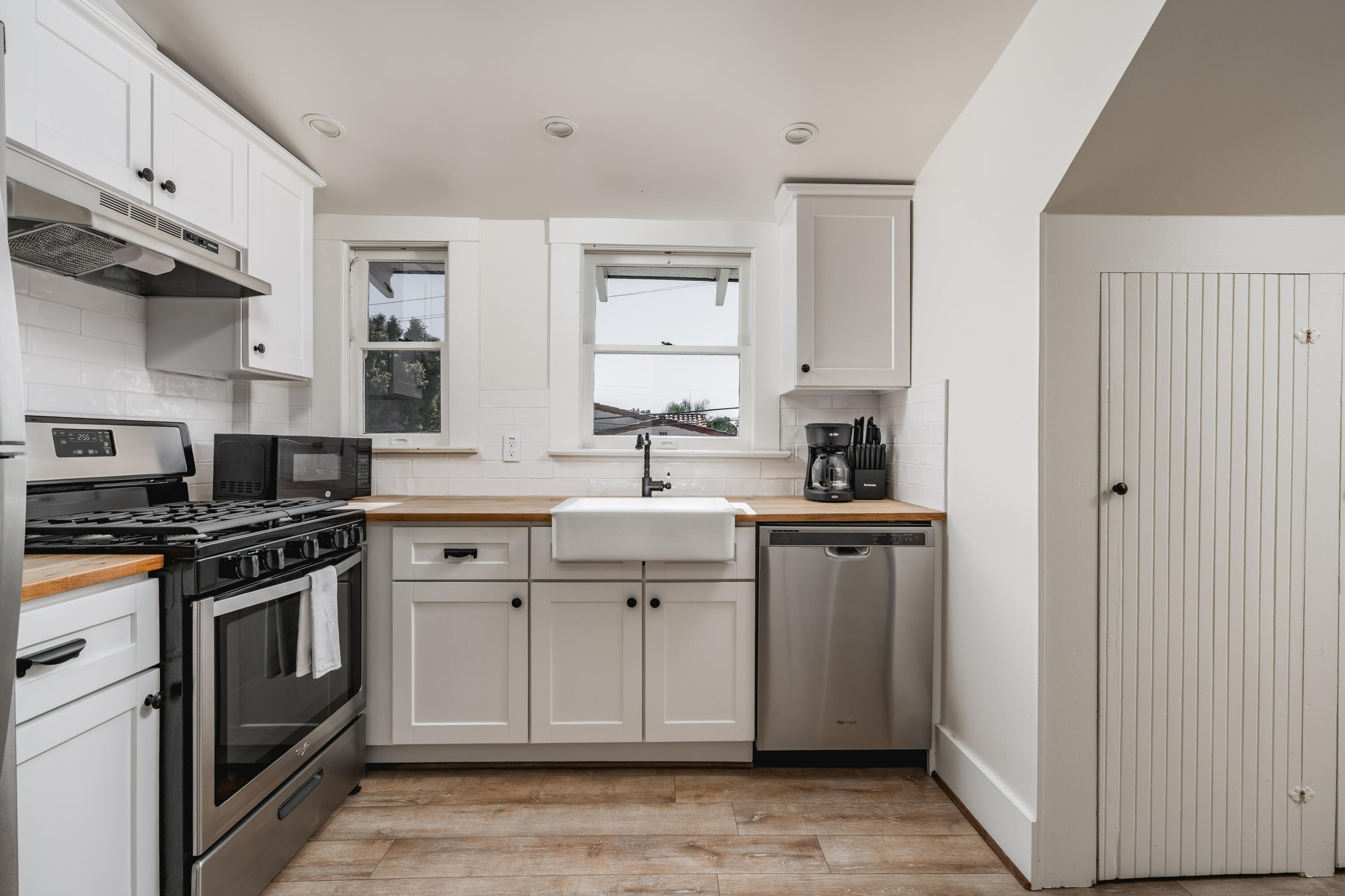 Santa Barbara, California 93103, United States, ,Residential,Active,243464