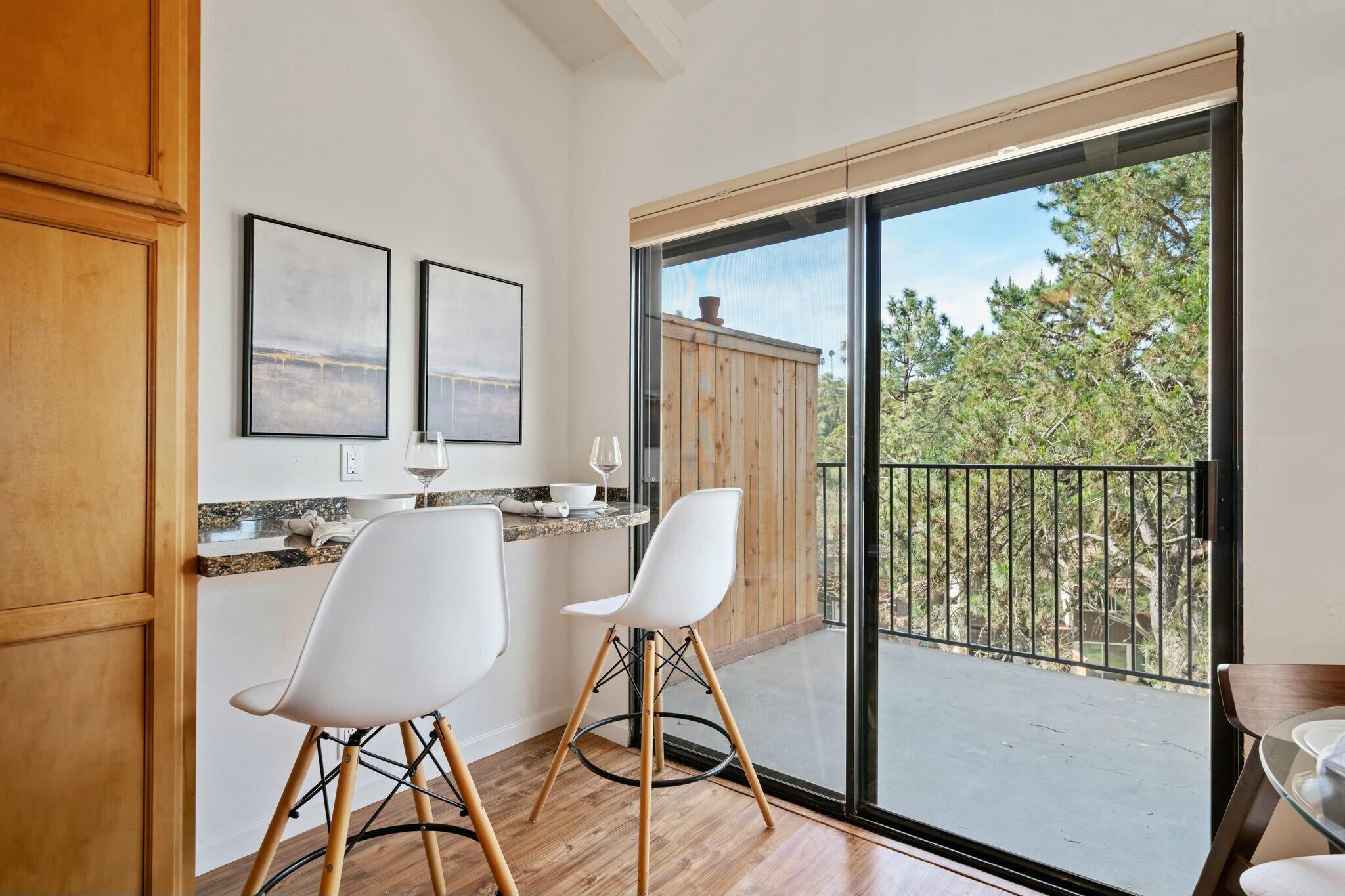 Santa Barbara, California 93109, United States, 2 Bedrooms Bedrooms, ,2 BathroomsBathrooms,Residential,Active,94605