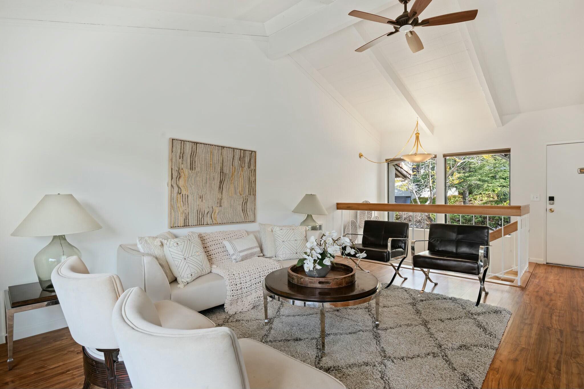 Santa Barbara, California 93109, United States, 2 Bedrooms Bedrooms, ,2 BathroomsBathrooms,Residential,Active,94605