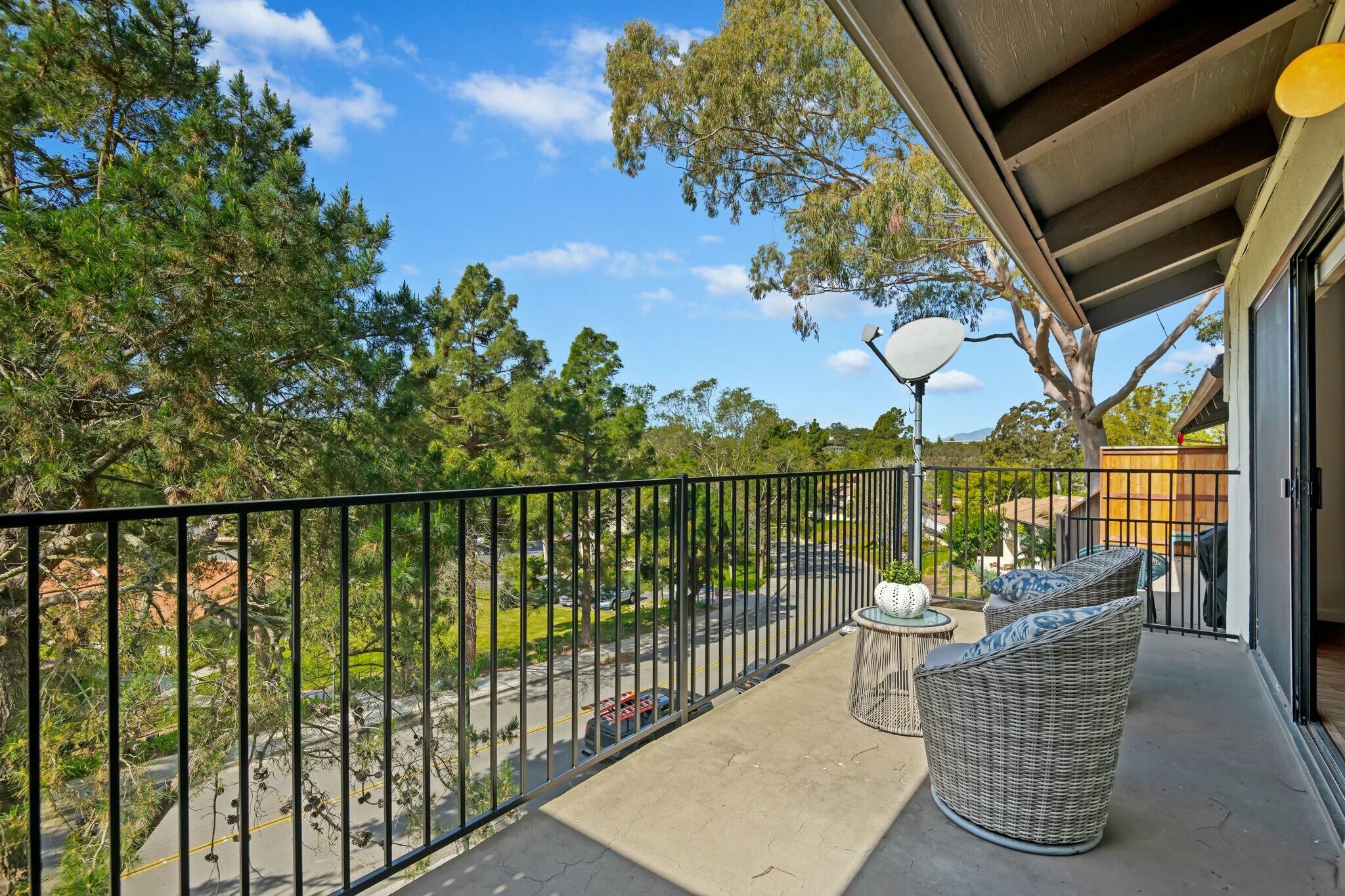 Santa Barbara, California 93109, United States, 2 Bedrooms Bedrooms, ,2 BathroomsBathrooms,Residential,Active,94605