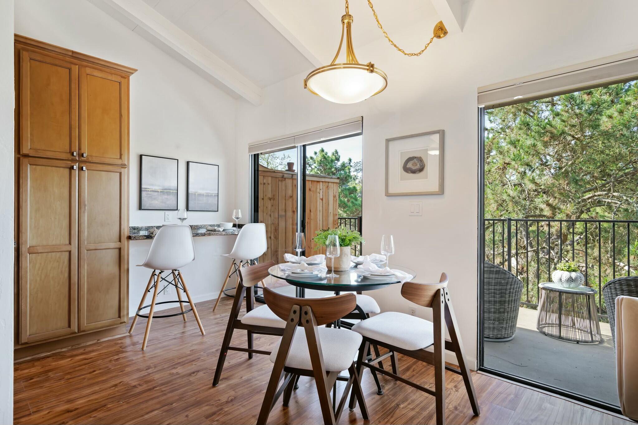 Santa Barbara, California 93109, United States, 2 Bedrooms Bedrooms, ,2 BathroomsBathrooms,Residential,Active,94605