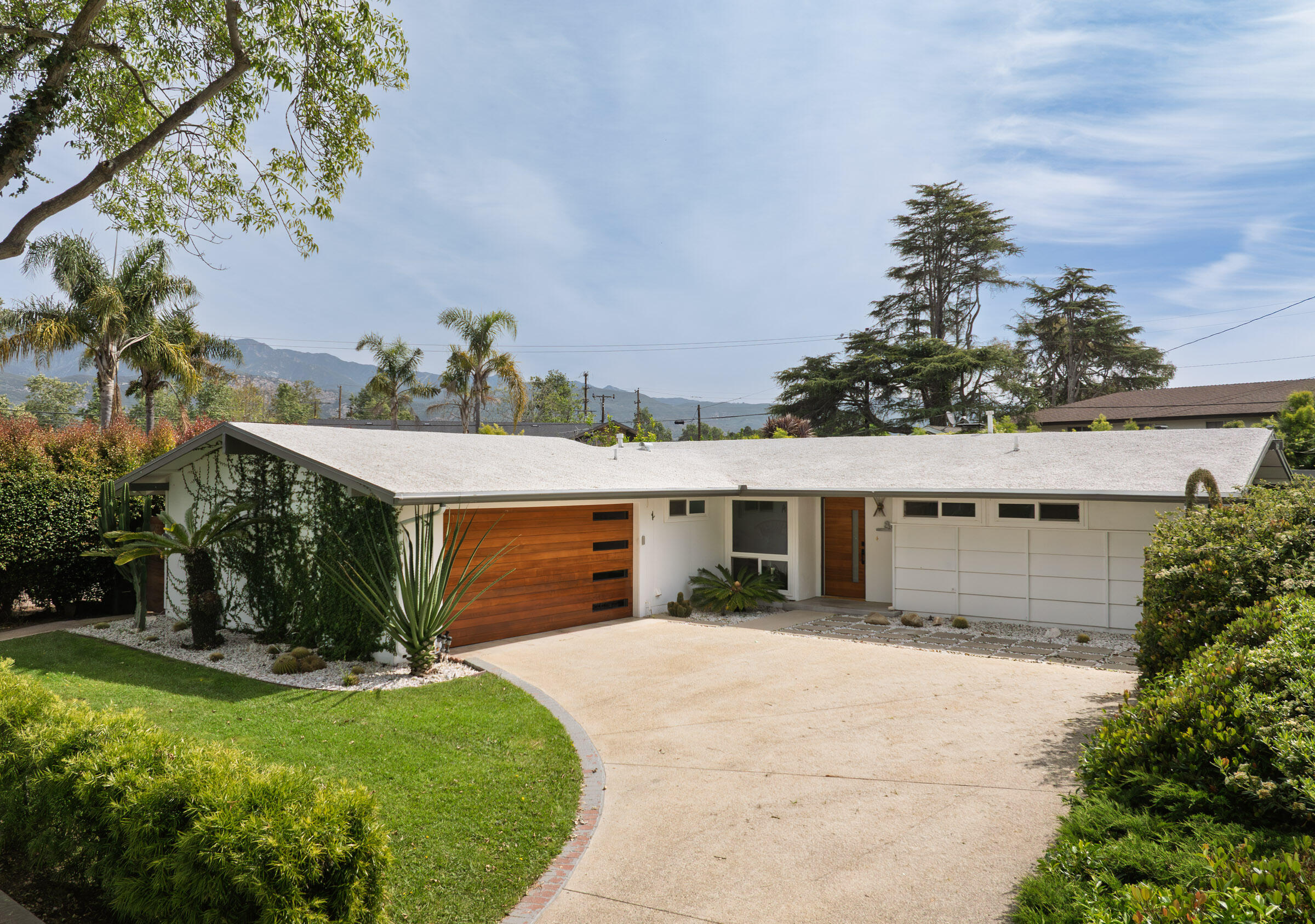 864 Arbol Verde Street