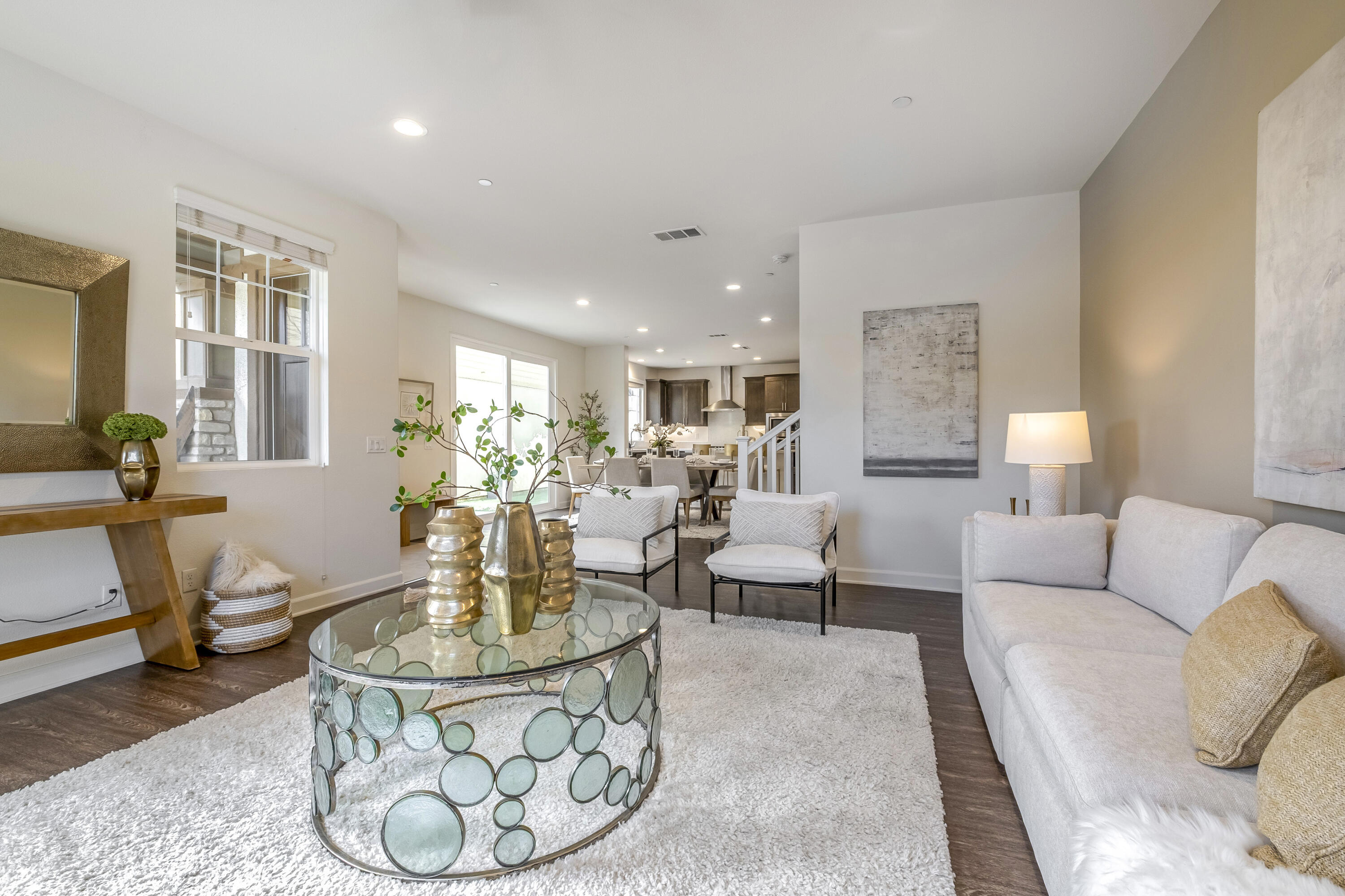 Goleta, California 93117, United States, 4 Bedrooms Bedrooms, ,3 BathroomsBathrooms,Residential,Pending,77222