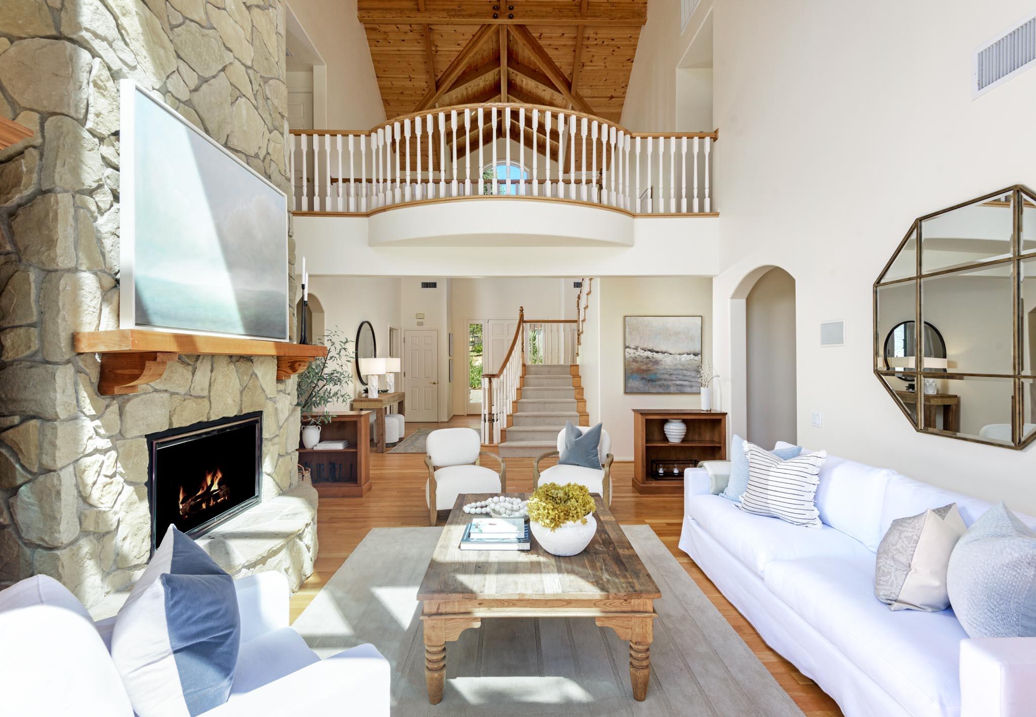 Santa Barbara, California 93105, United States, 4 Bedrooms Bedrooms, ,4 BathroomsBathrooms,Residential,Active,173854