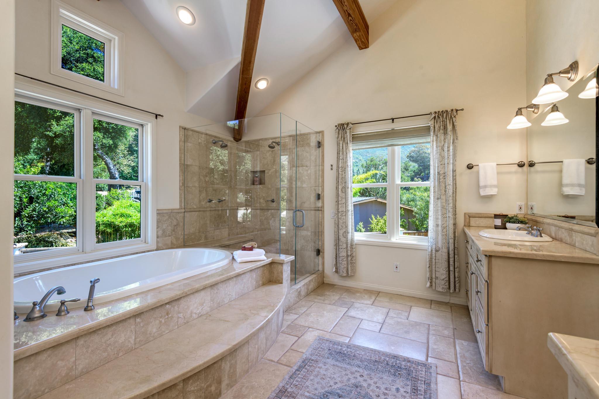 Santa Barbara, California 93105, United States, 4 Bedrooms Bedrooms, ,4 BathroomsBathrooms,Residential,Active,173854