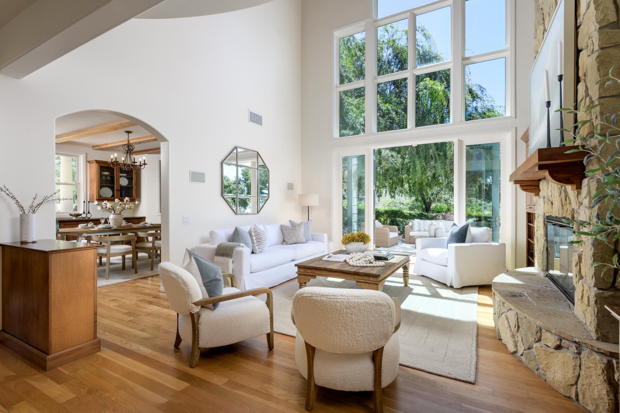 Santa Barbara, California 93105, United States, 4 Bedrooms Bedrooms, ,4 BathroomsBathrooms,Residential,Active,173854