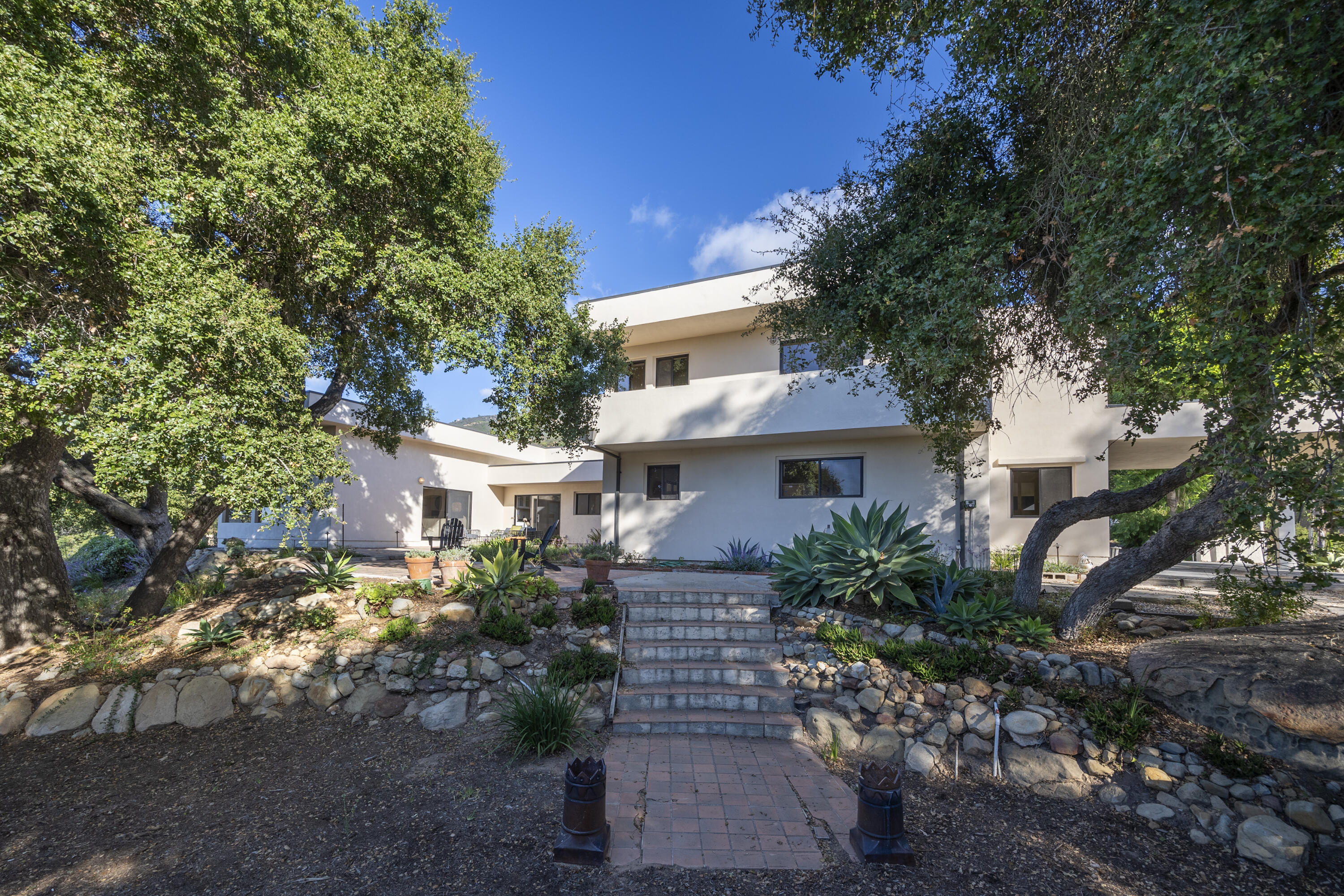 195 E Mountain Drive