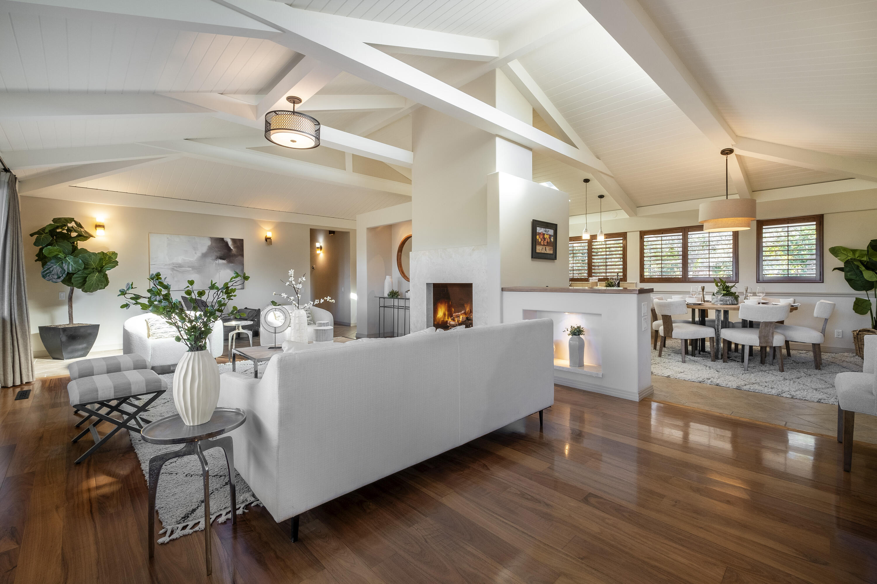 Santa Barbara, California 93110, United States, 3 Bedrooms Bedrooms, ,3 BathroomsBathrooms,Residential,Active,7416