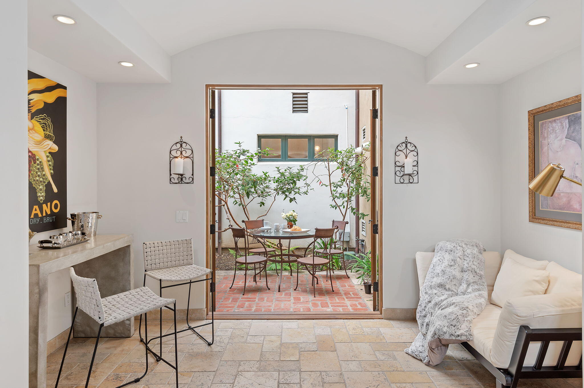 618 Anacapa Street 5