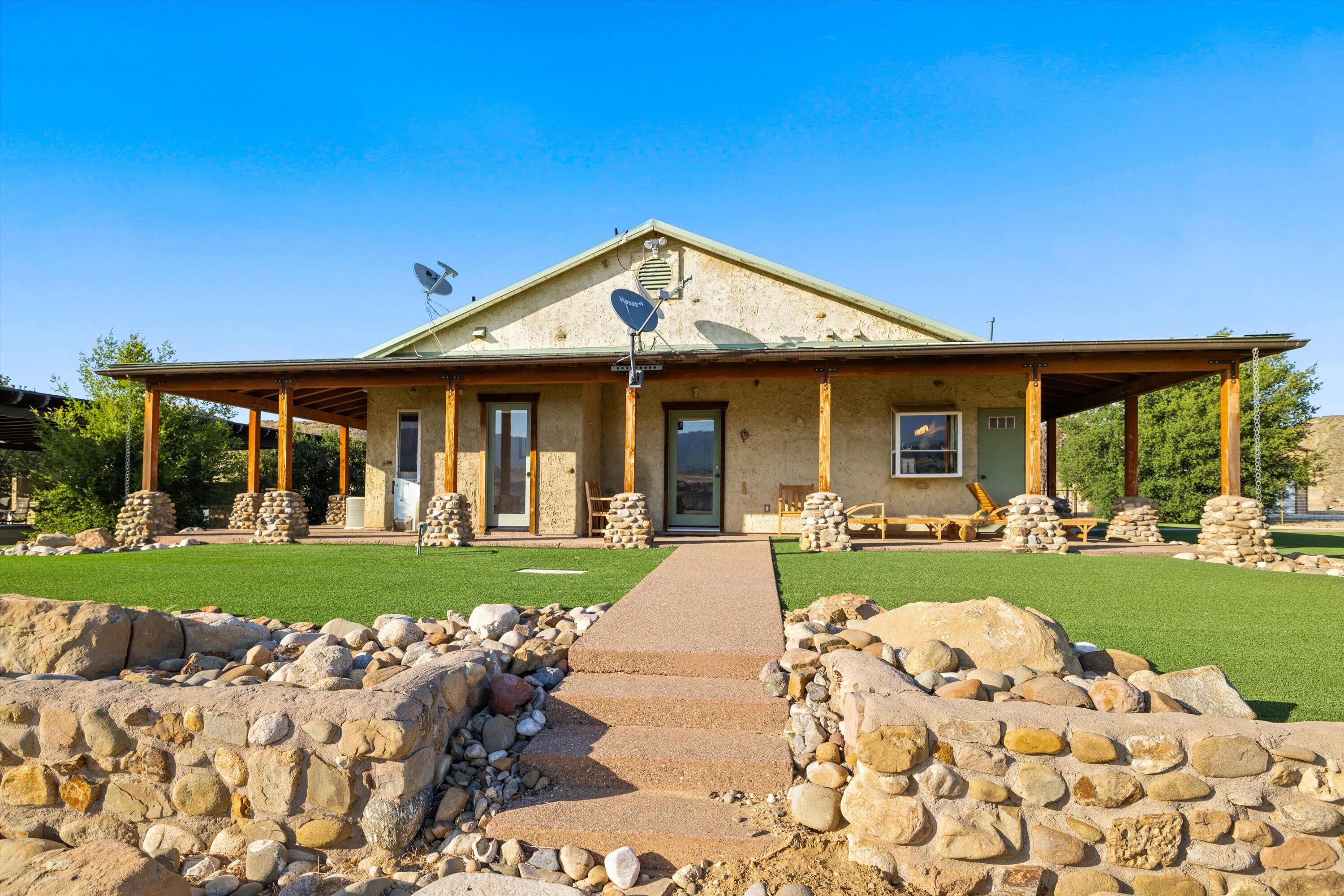 Cuyama, California 93461, United States, 2 Bedrooms Bedrooms, ,2 BathroomsBathrooms,Residential,Active,137976