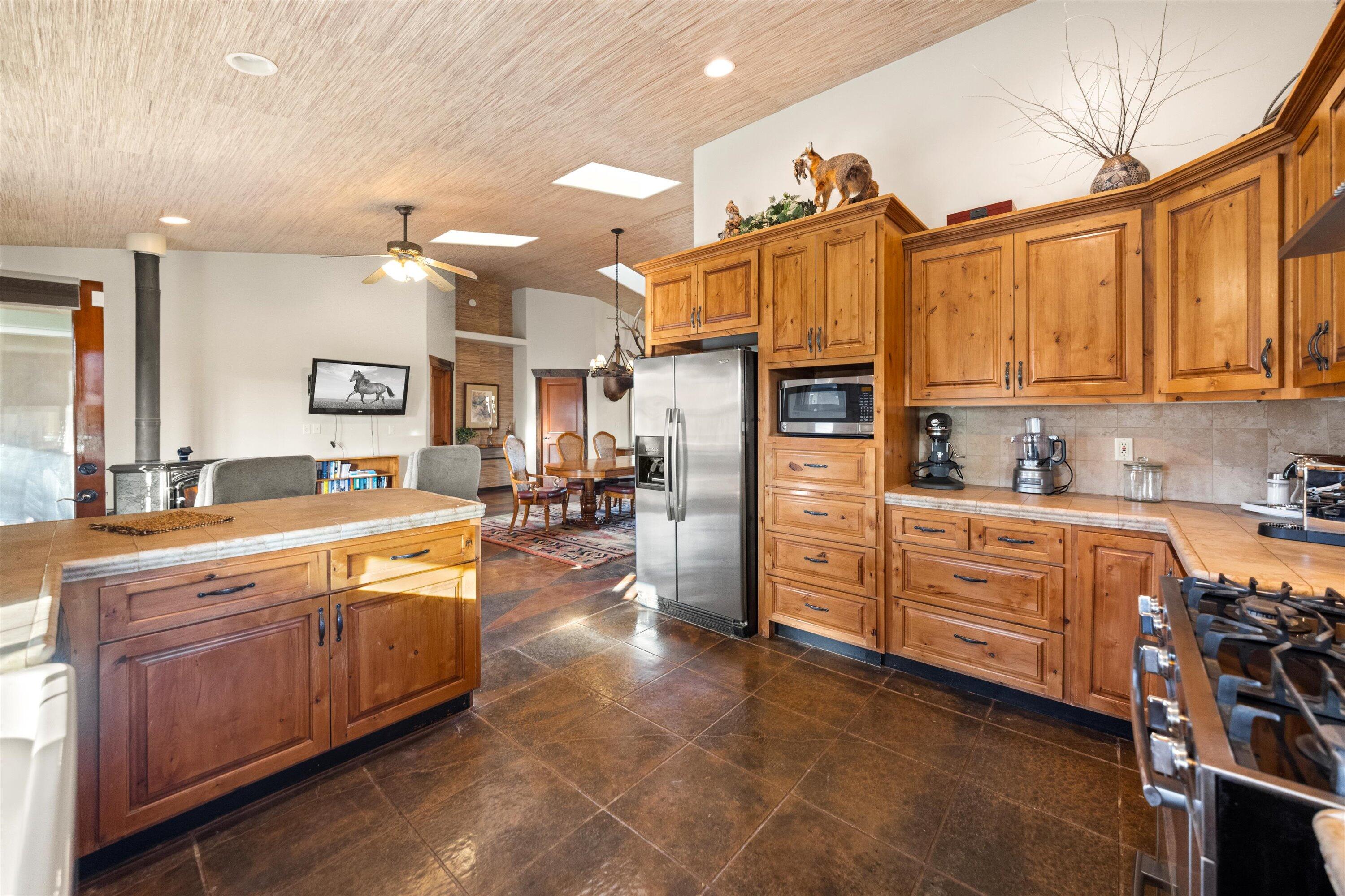 Cuyama, California 93461, United States, 2 Bedrooms Bedrooms, ,2 BathroomsBathrooms,Residential,Active,137976