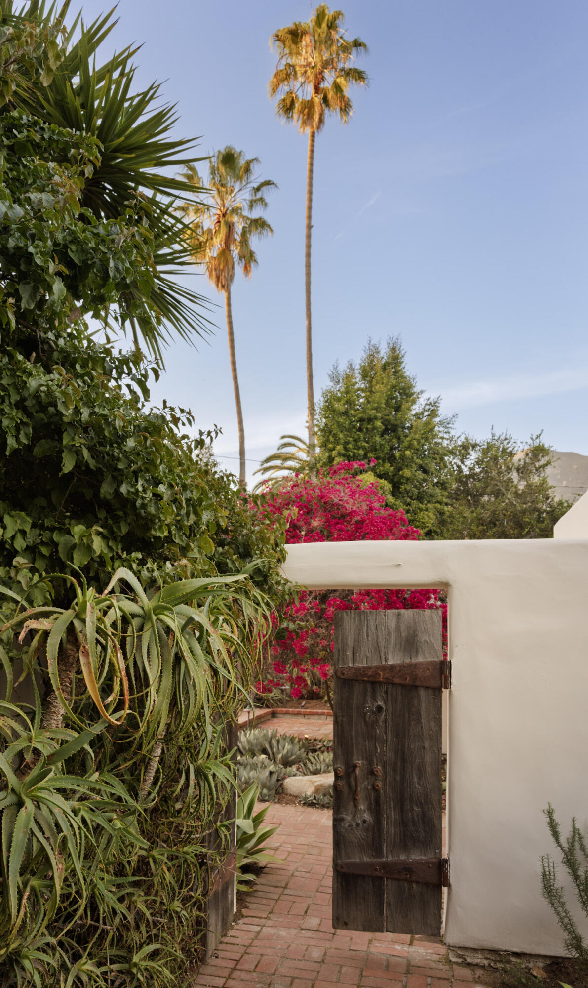 549 Hot Springs Road