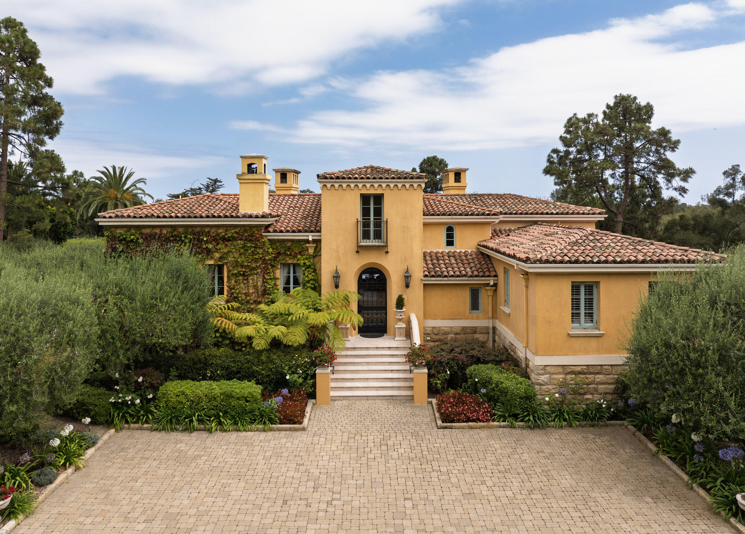 1130 Garden Lane