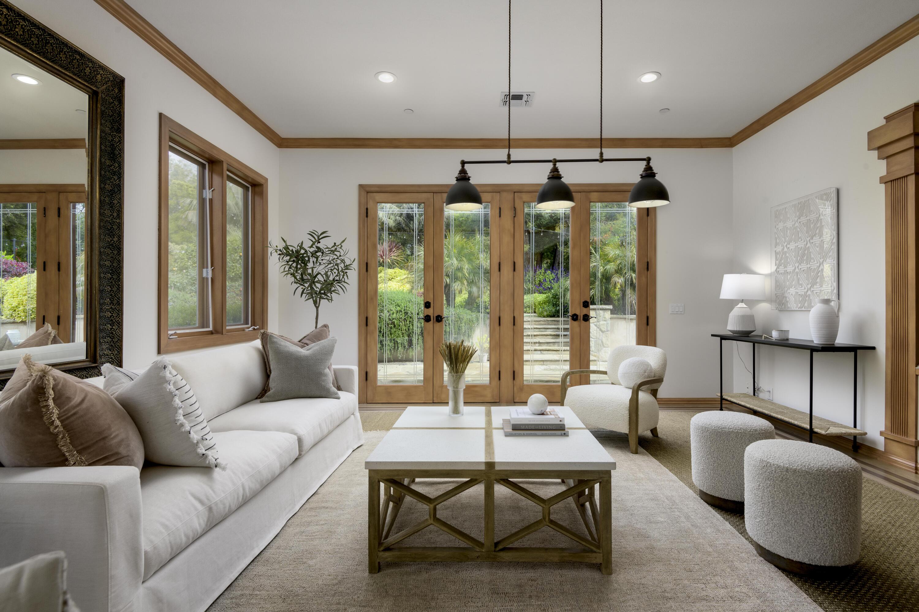 1122 Camino Viejo Road