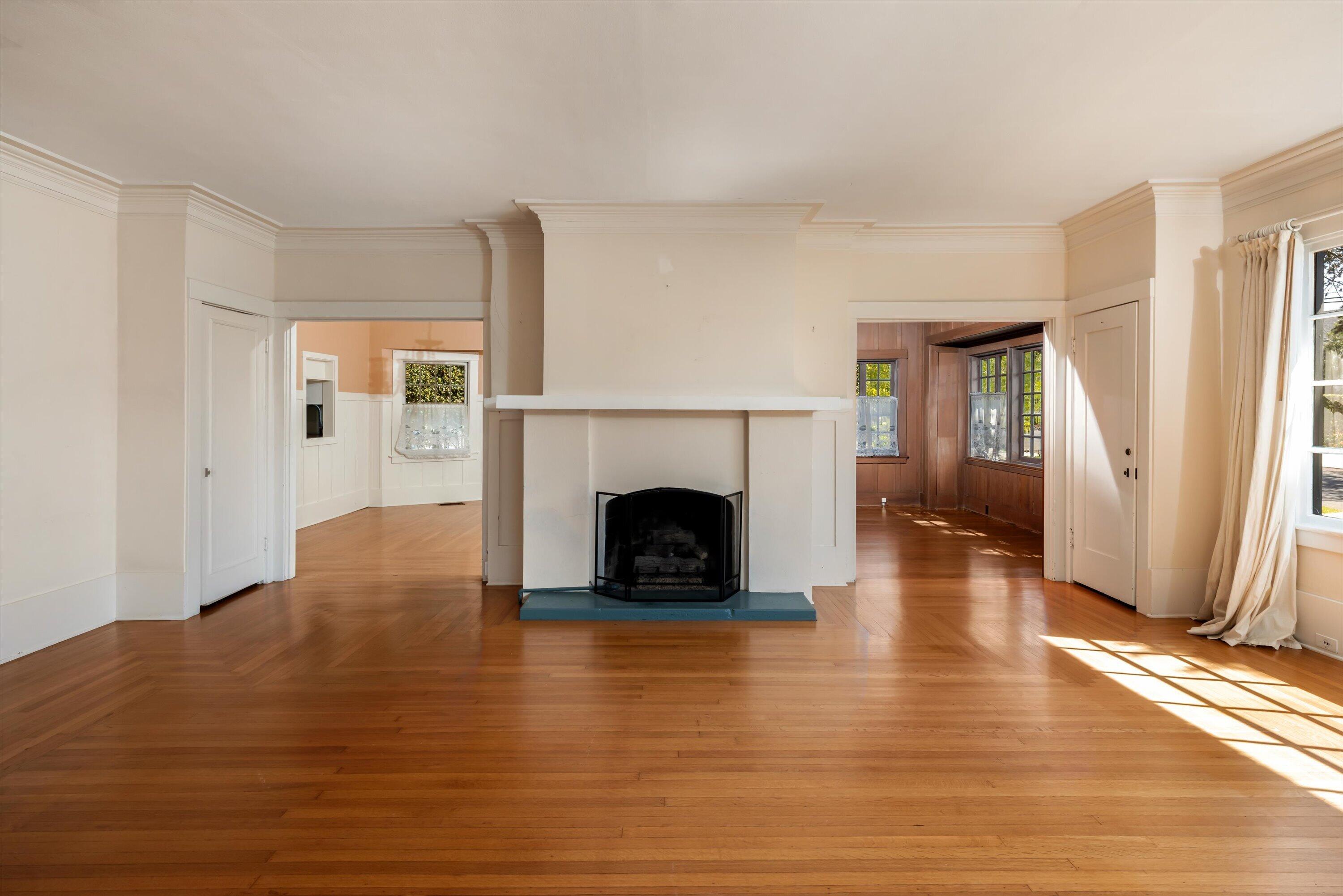 111 E Pedregosa Street