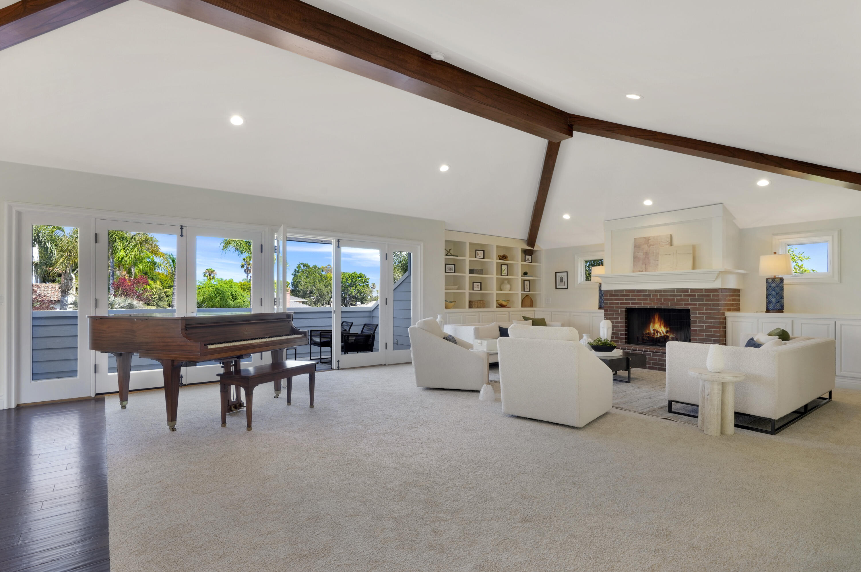 Santa Barbara, California 93105, United States, 5 Bedrooms Bedrooms, ,7 BathroomsBathrooms,Residential,Active,185784