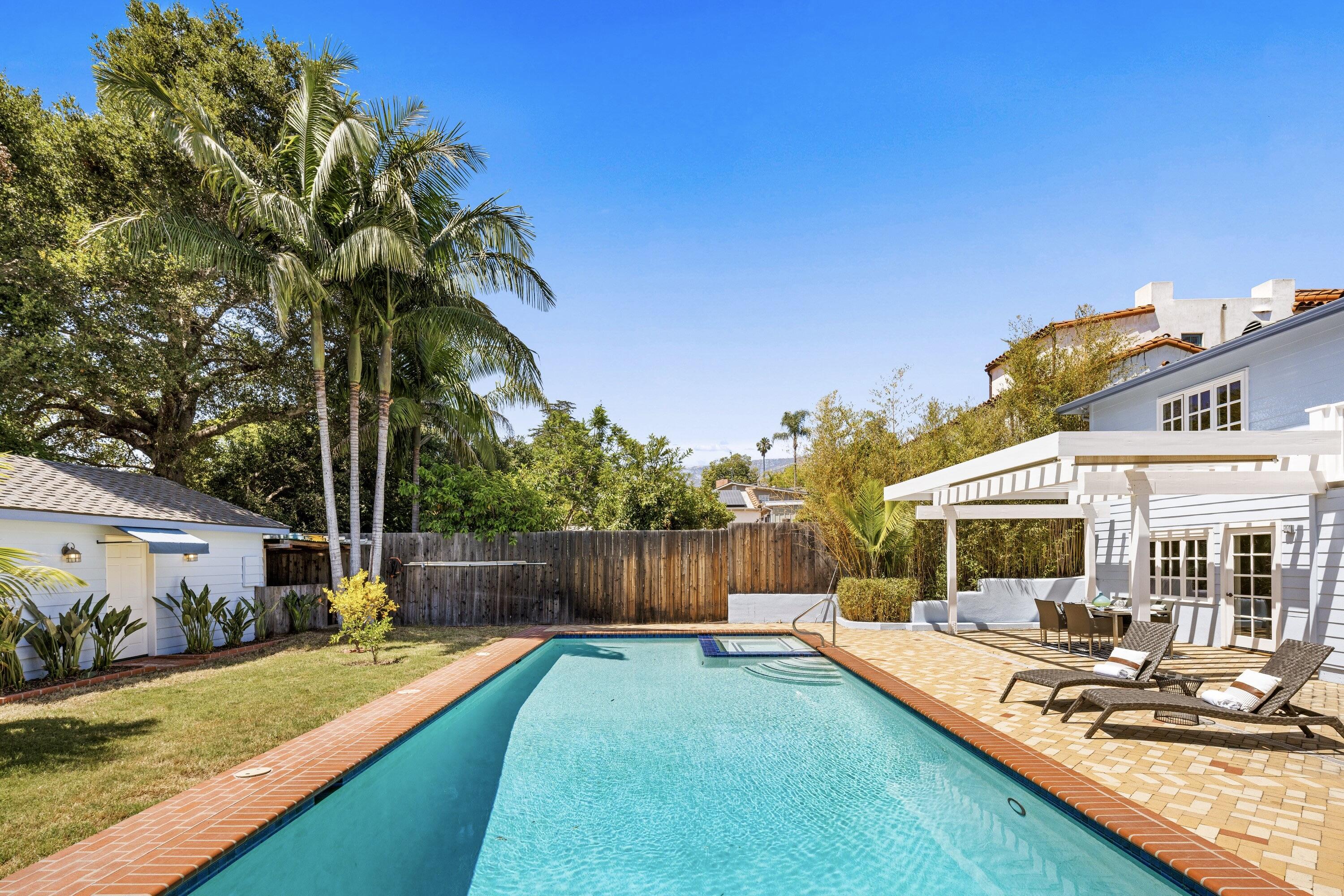 Santa Barbara, California 93105, United States, 5 Bedrooms Bedrooms, ,7 BathroomsBathrooms,Residential,Active,185784