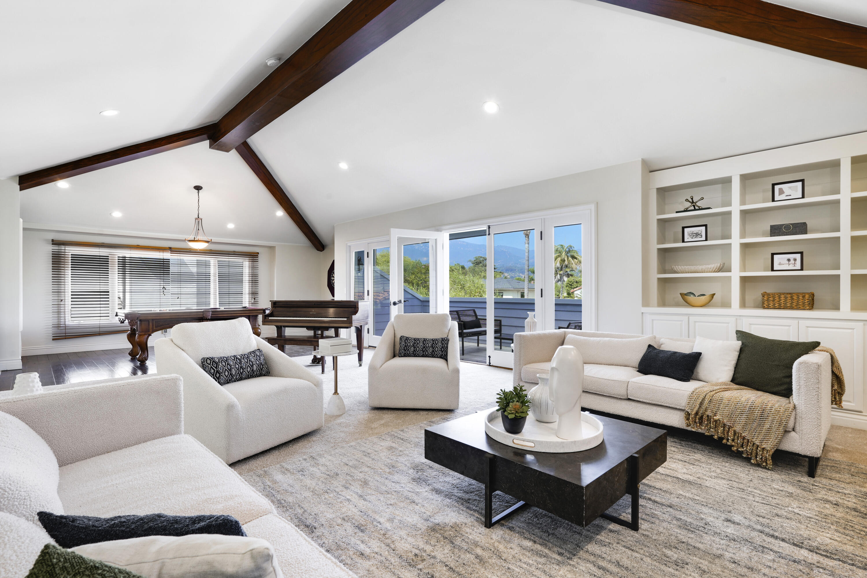 Santa Barbara, California 93105, United States, 5 Bedrooms Bedrooms, ,7 BathroomsBathrooms,Residential,Active,185784