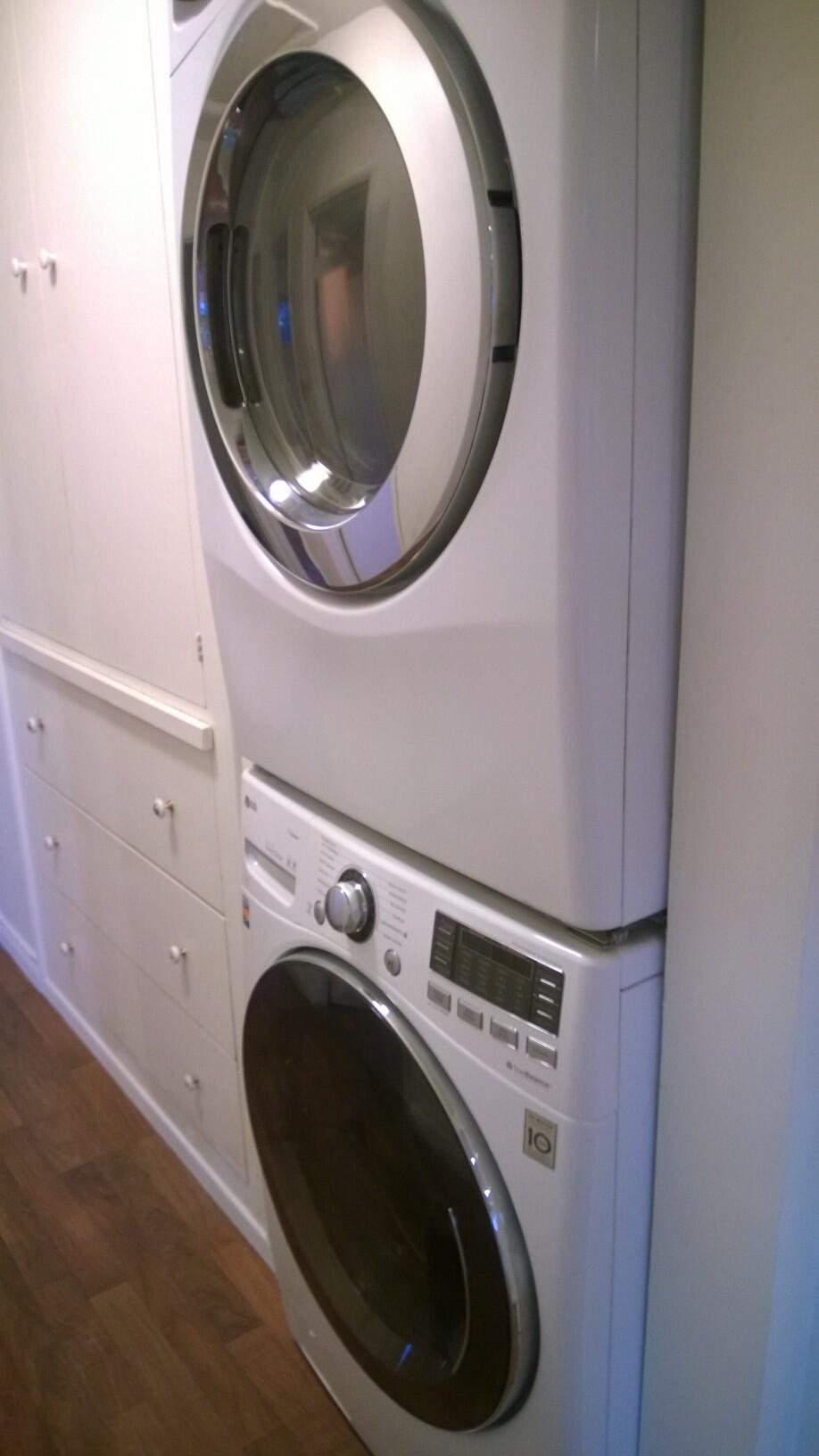 Santa Barbara, California 93110, United States, 2 Bedrooms Bedrooms, ,1 BathroomBathrooms,Residential,Active,66417