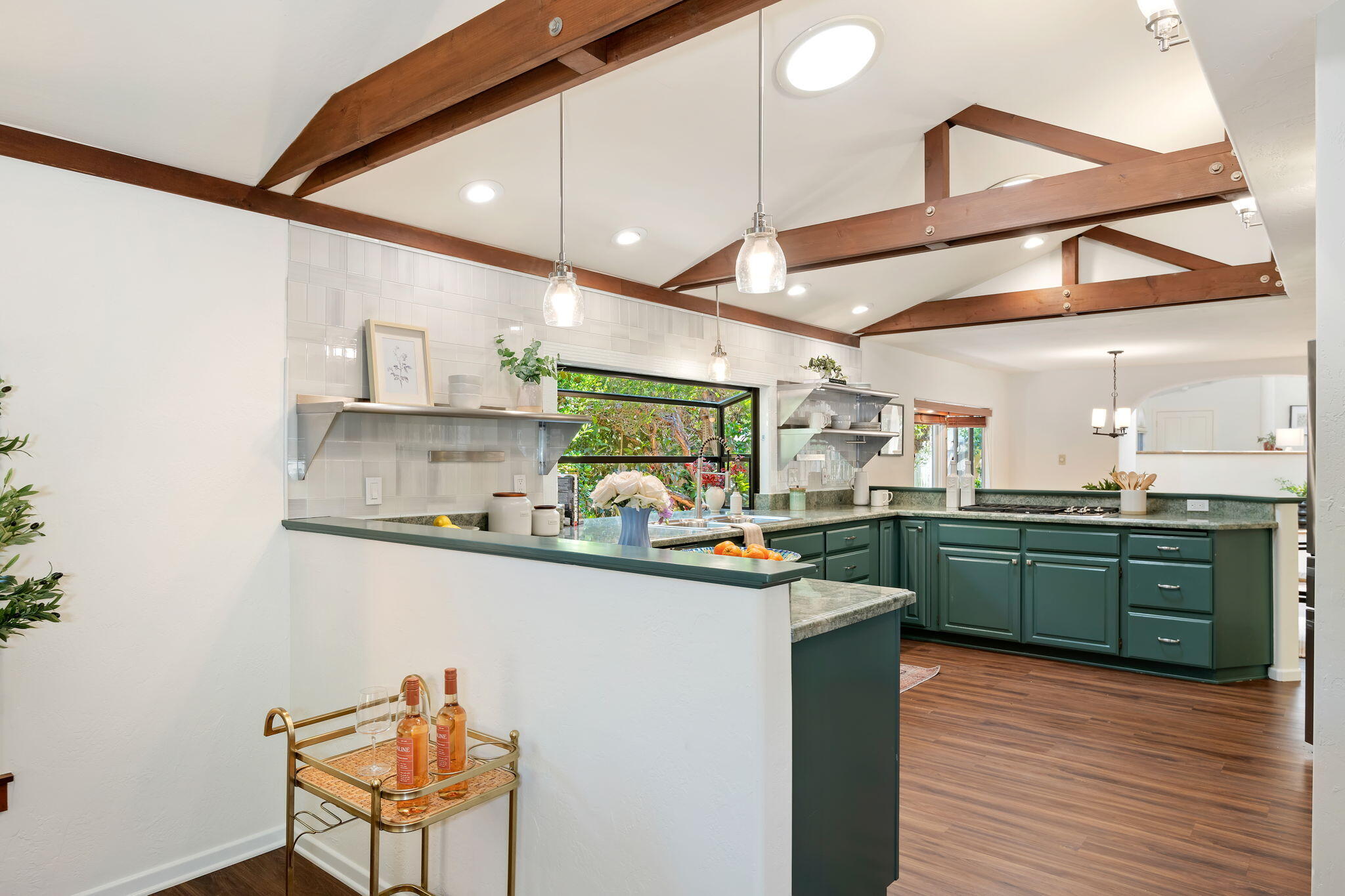 Goleta, California 93117, United States, 2 Bedrooms Bedrooms, ,2 BathroomsBathrooms,Residential,Pending,116030