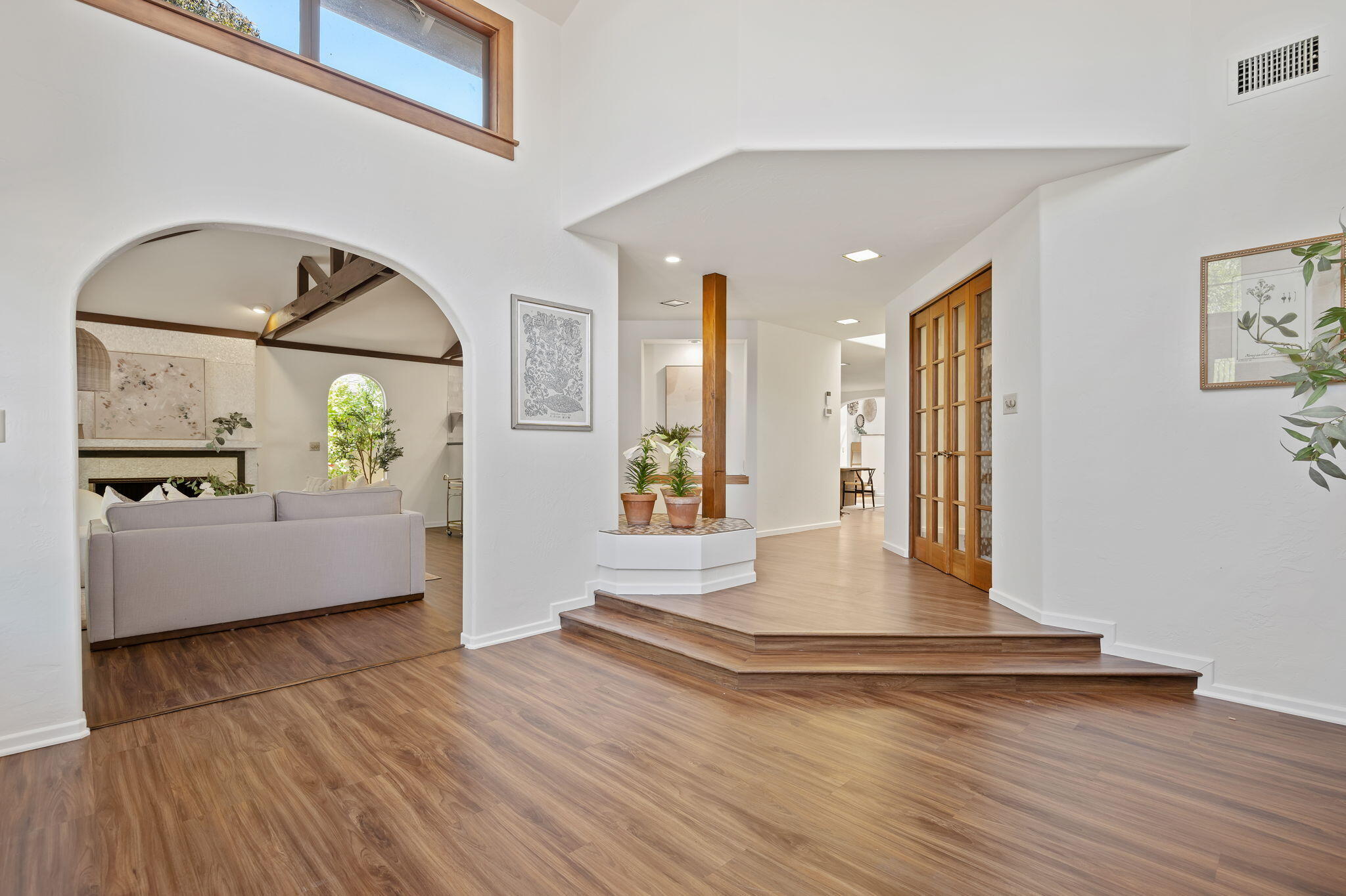 Goleta, California 93117, United States, 2 Bedrooms Bedrooms, ,2 BathroomsBathrooms,Residential,Pending,116030