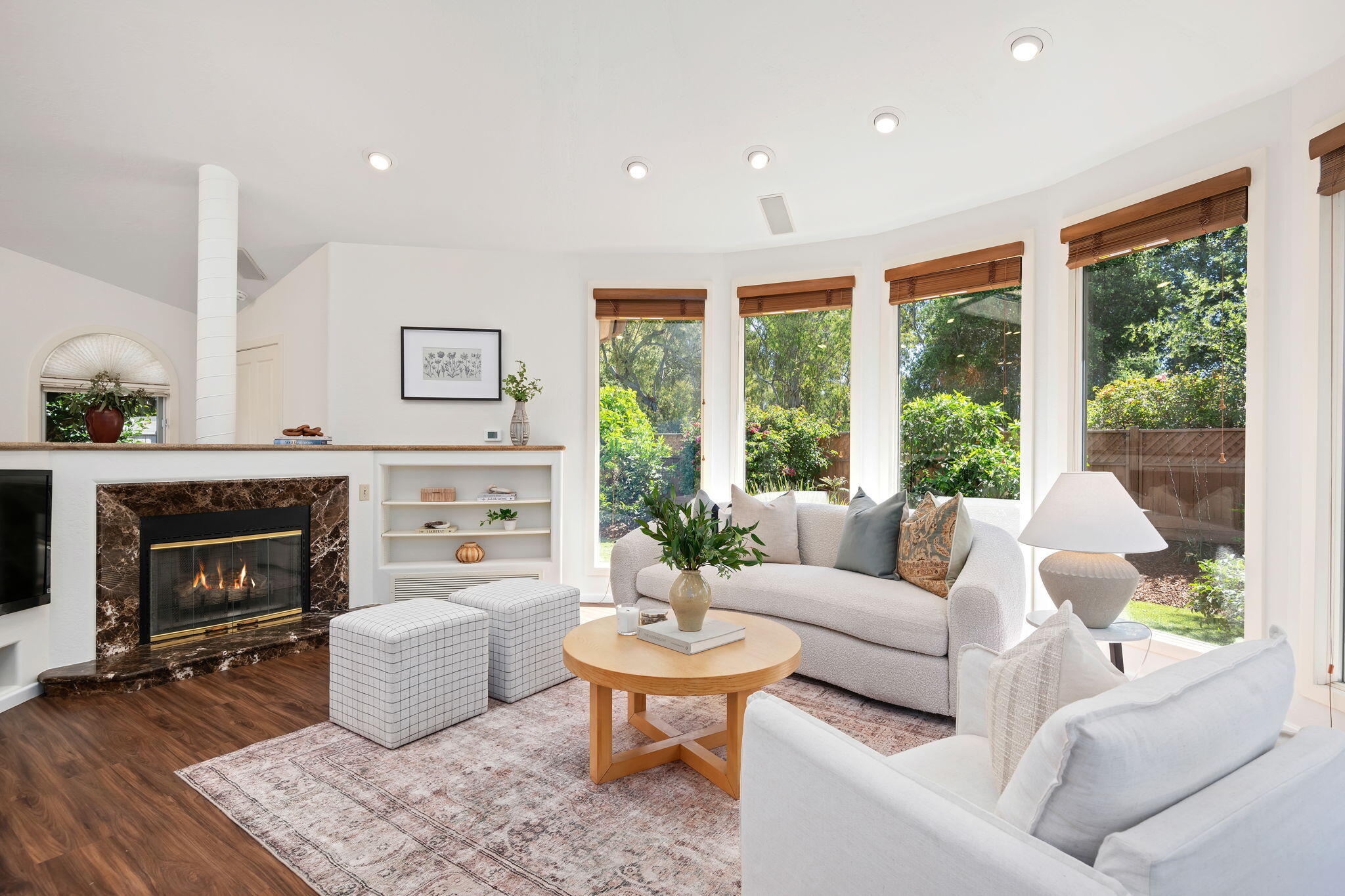 Goleta, California 93117, United States, 2 Bedrooms Bedrooms, ,2 BathroomsBathrooms,Residential,Pending,116030