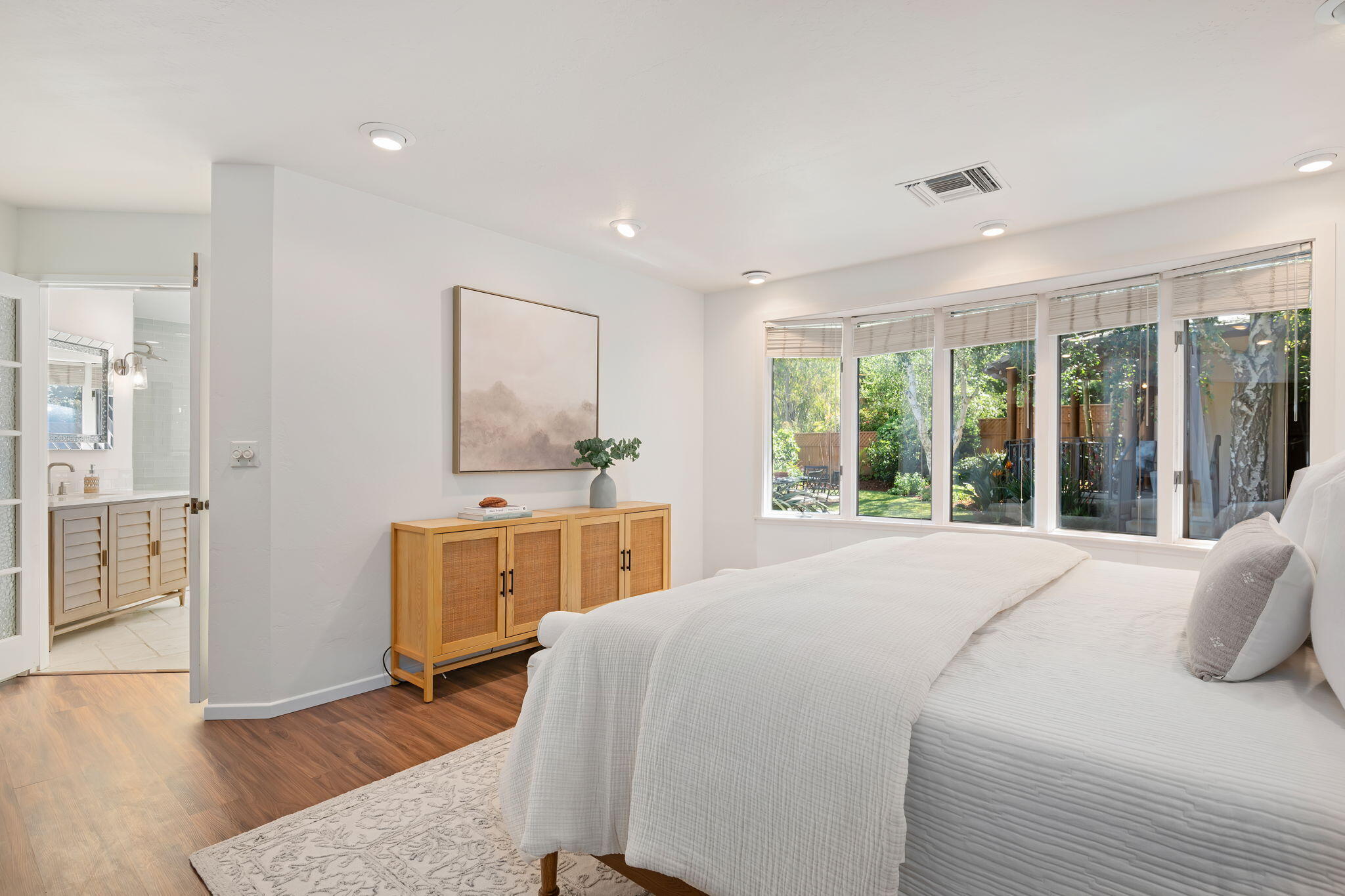 Goleta, California 93117, United States, 2 Bedrooms Bedrooms, ,2 BathroomsBathrooms,Residential,Pending,116030