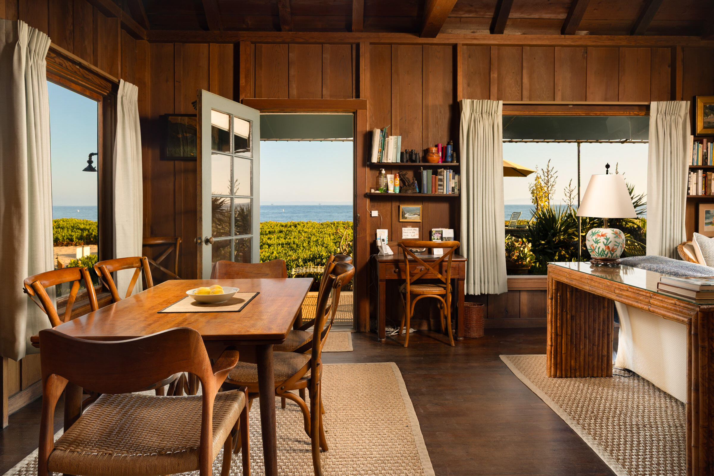 Montecito, California 93108, United States, 3 Bedrooms Bedrooms, ,3 BathroomsBathrooms,Residential,Active,194133