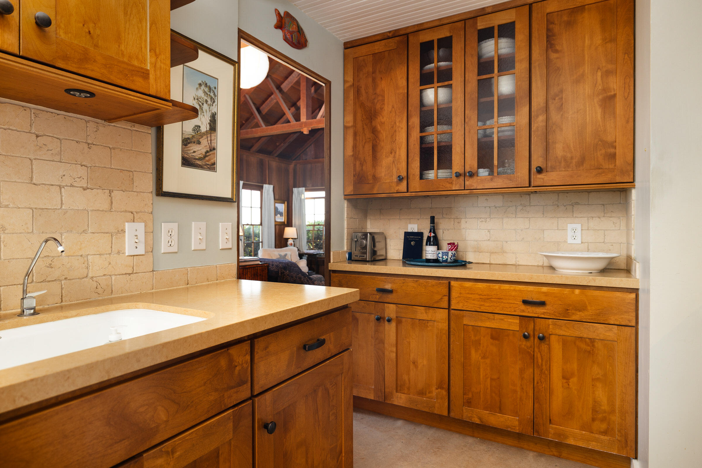 Montecito, California 93108, United States, 3 Bedrooms Bedrooms, ,3 BathroomsBathrooms,Residential,Active,194133