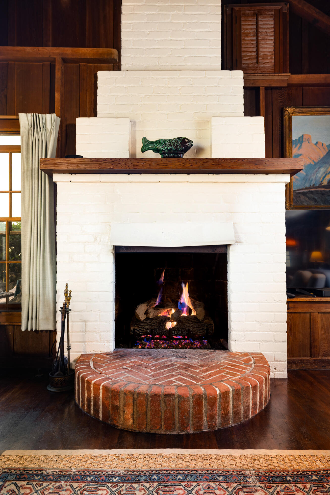 Montecito, California 93108, United States, 3 Bedrooms Bedrooms, ,3 BathroomsBathrooms,Residential,Active,194133