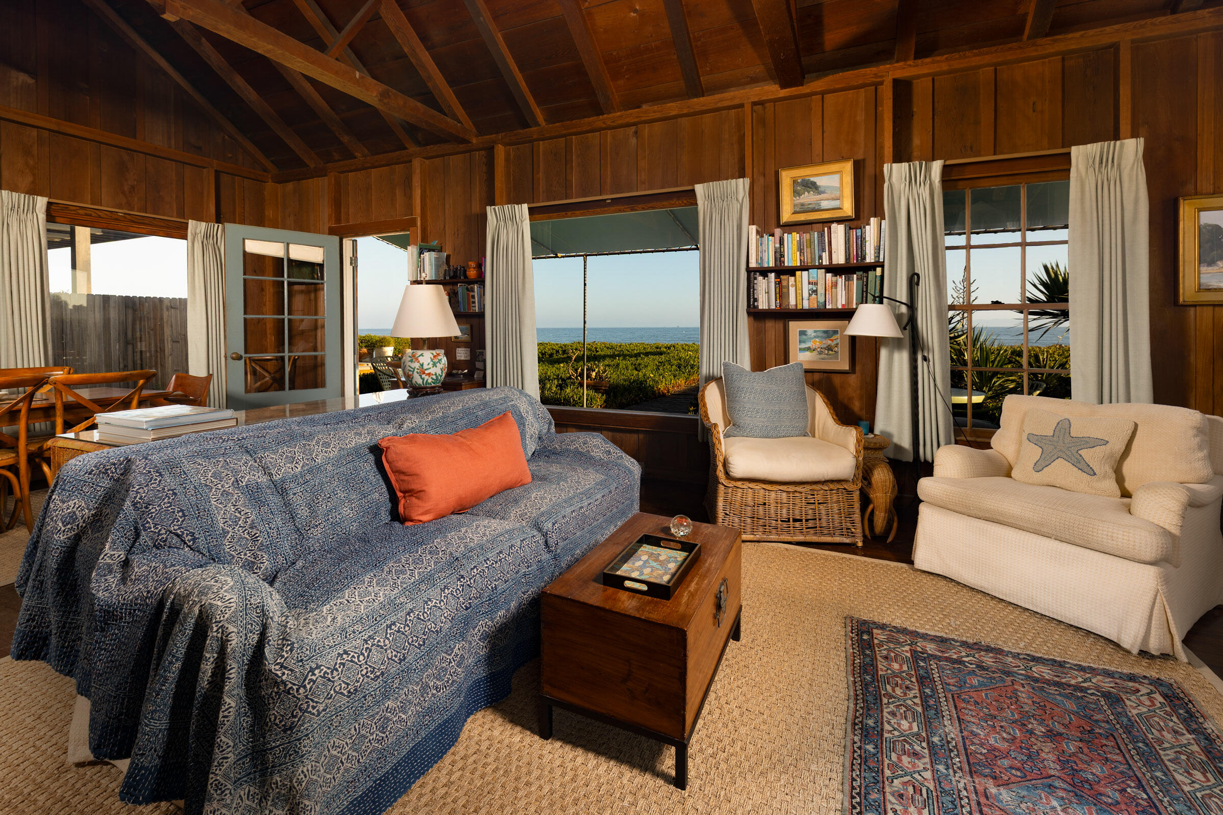 Montecito, California 93108, United States, 3 Bedrooms Bedrooms, ,3 BathroomsBathrooms,Residential,Active,194133