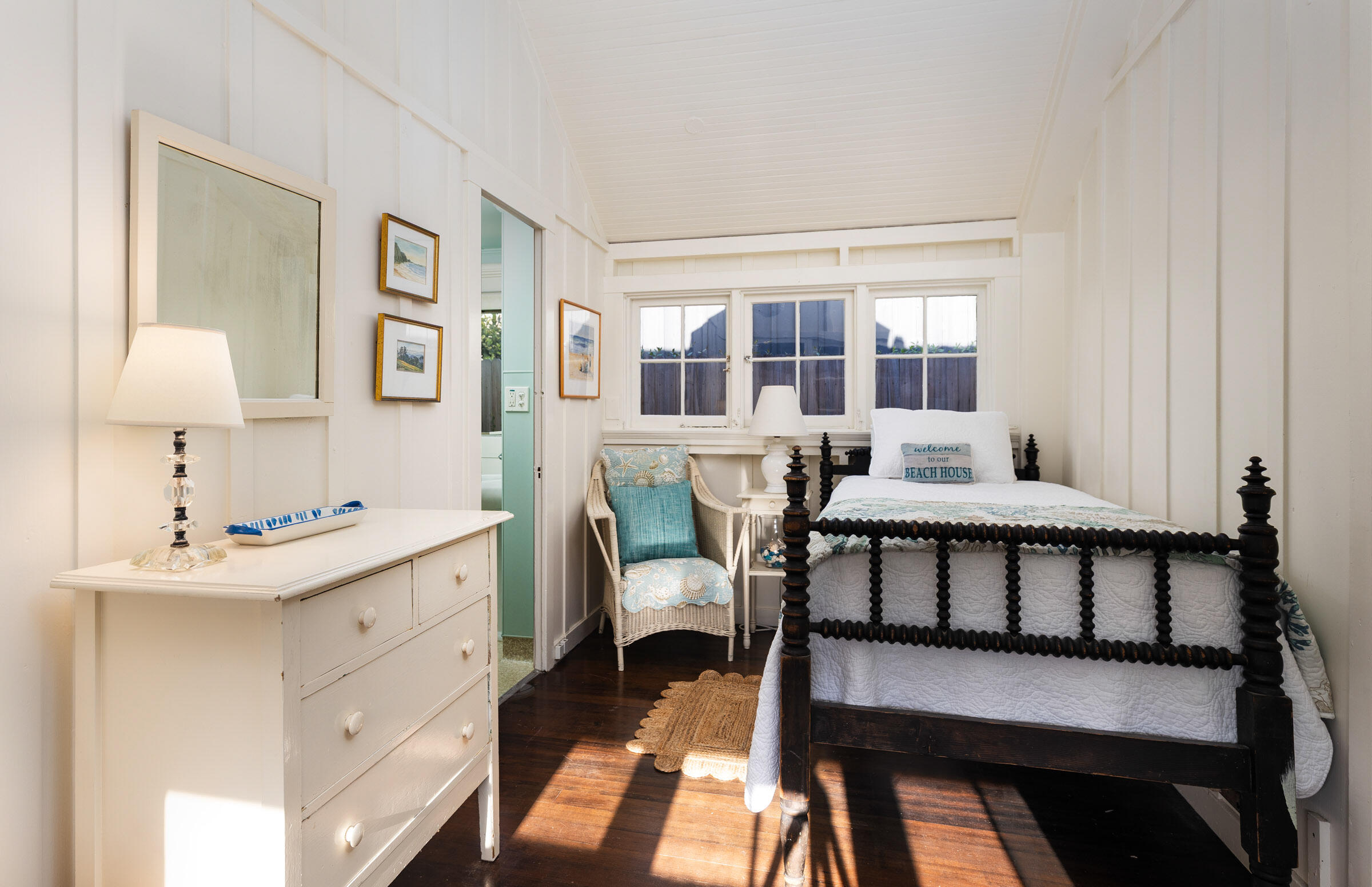 Montecito, California 93108, United States, 3 Bedrooms Bedrooms, ,3 BathroomsBathrooms,Residential,Active,194133