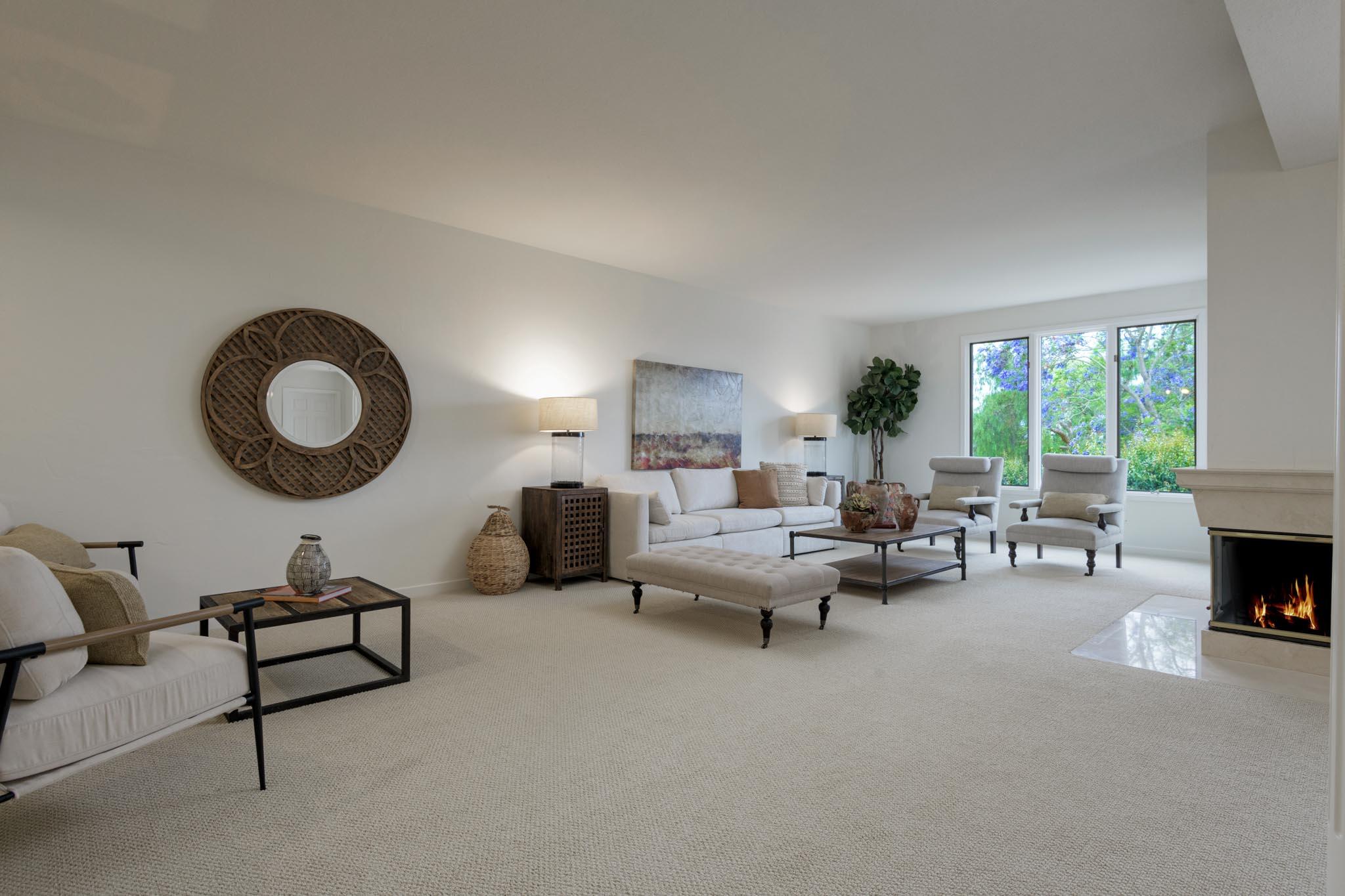 Santa Barbara, California 93105, United States, 4 Bedrooms Bedrooms, ,3 BathroomsBathrooms,Residential,Active,144262