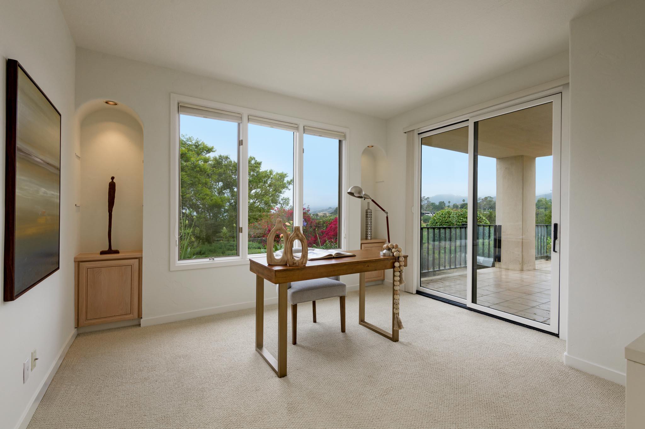 Santa Barbara, California 93105, United States, 4 Bedrooms Bedrooms, ,3 BathroomsBathrooms,Residential,Active,144262